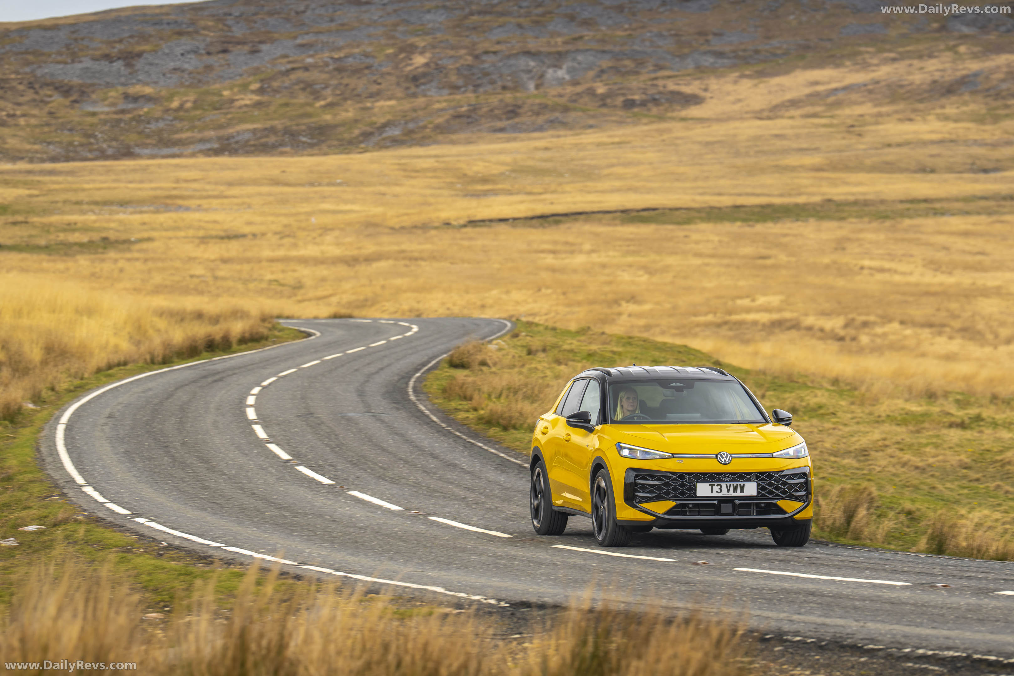 2026 Volkswagen T-Roc R-Line UK Version Front View