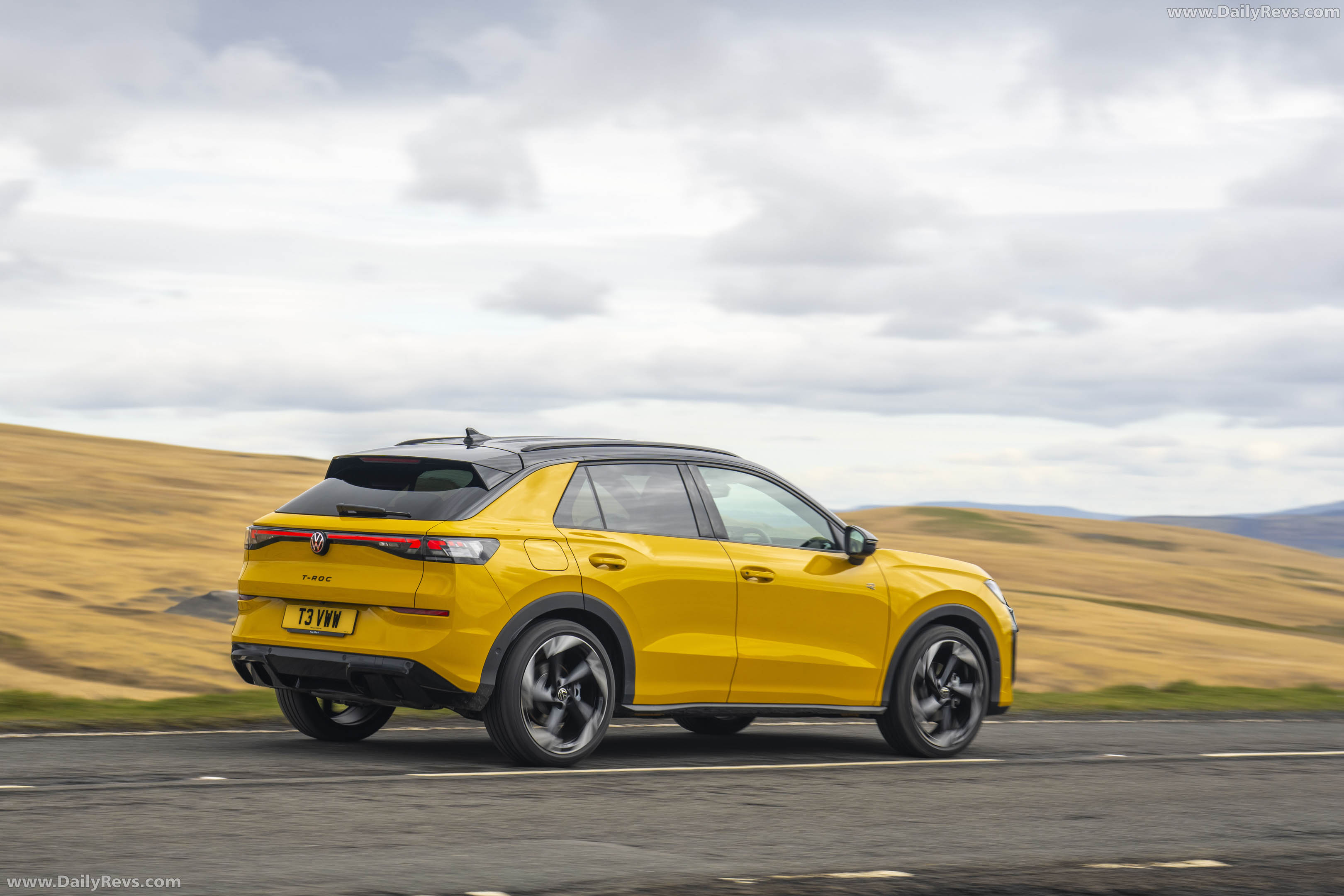 2026 Volkswagen T-Roc R-Line UK Version Rear View