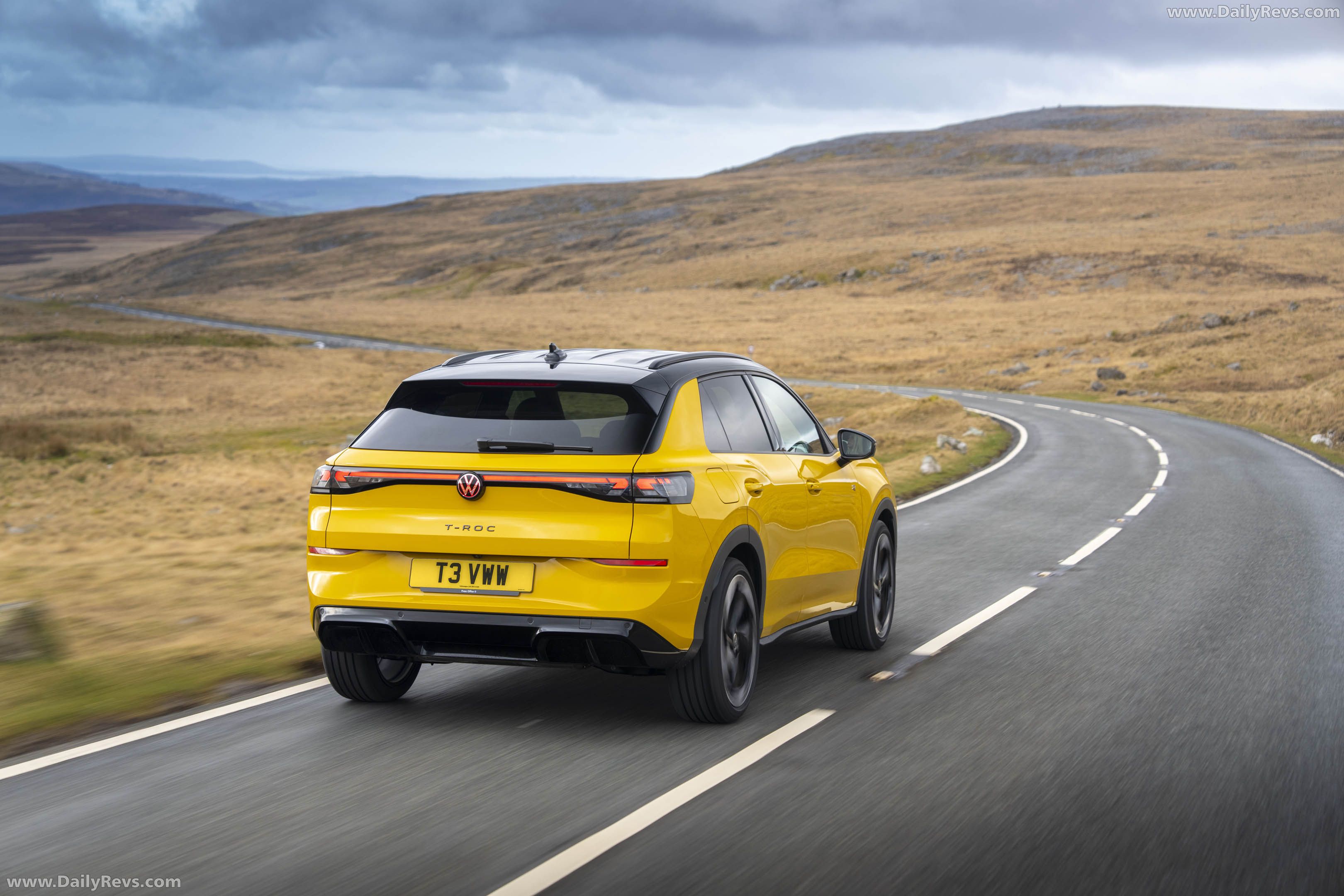 2026 Volkswagen T-Roc R-Line UK Version Rear View