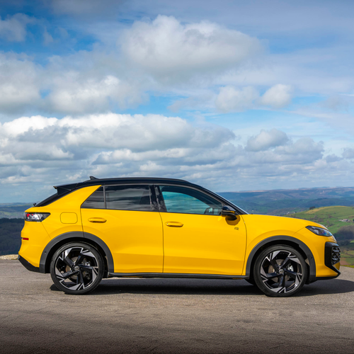 2026 Volkswagen T-Roc R-Line UK Version Side View