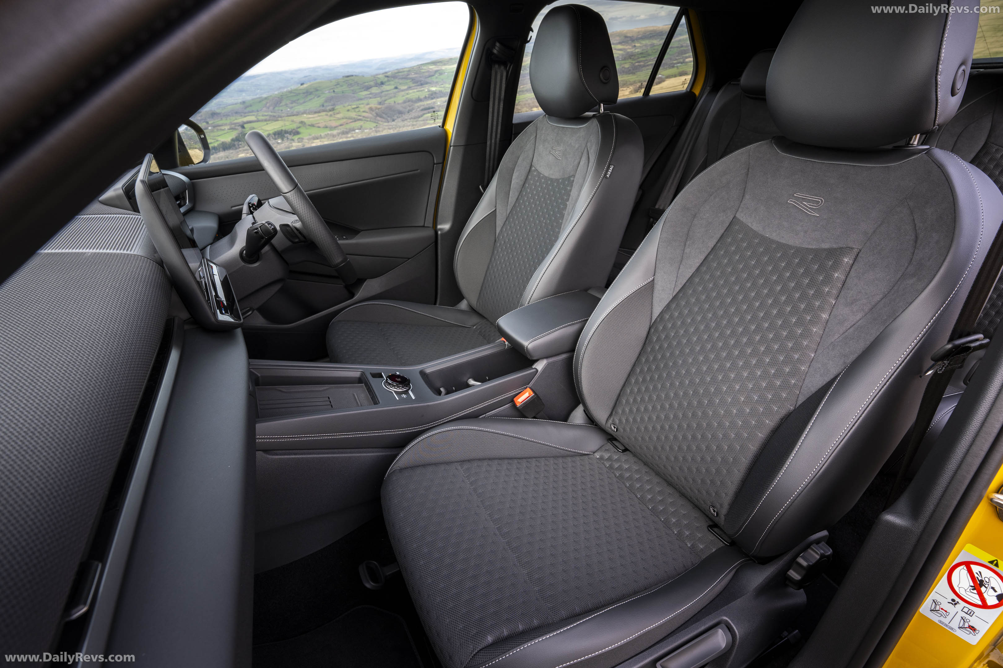 2026 Volkswagen T-Roc R-Line UK Version Interior