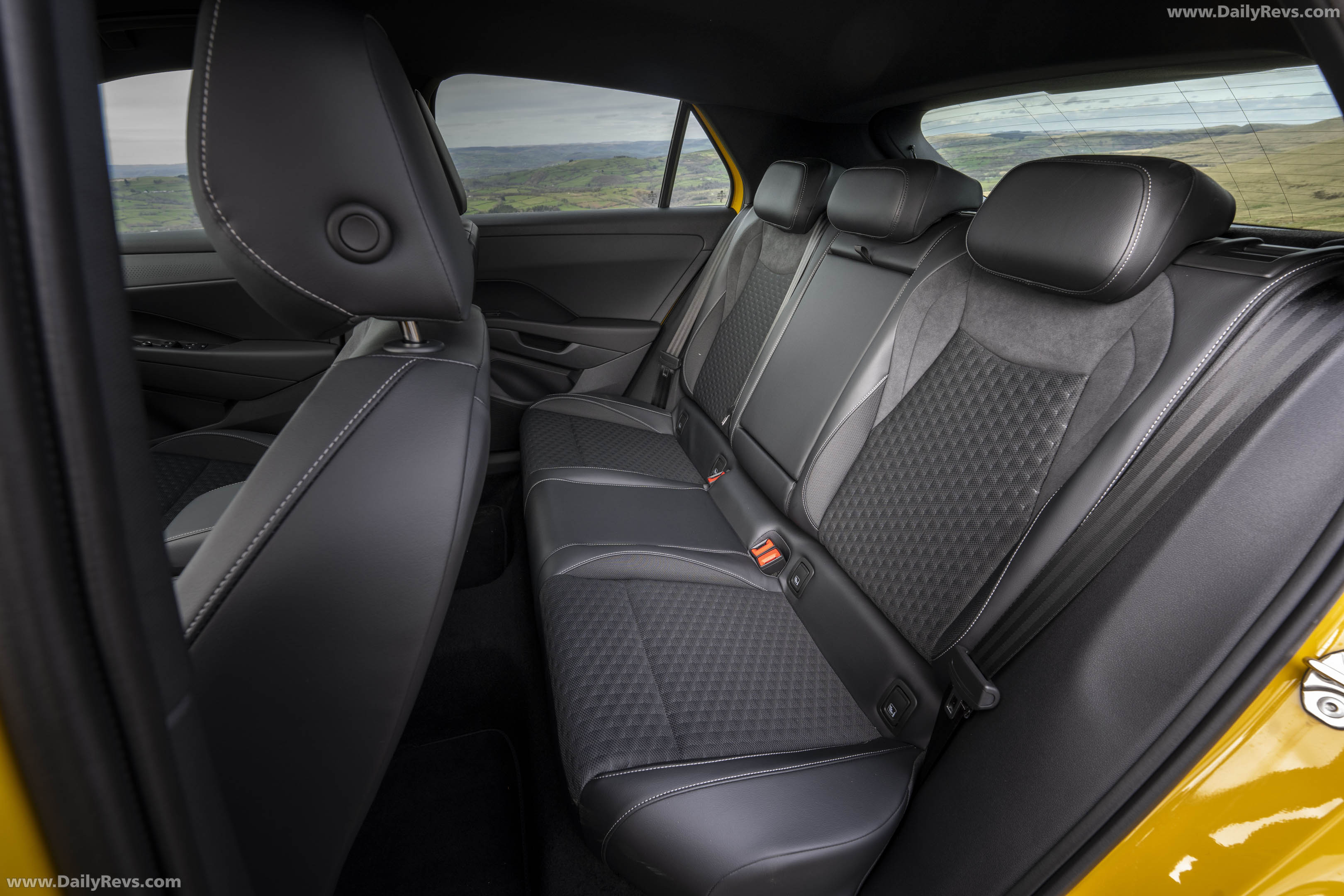 2026 Volkswagen T-Roc R-Line UK Version Interior