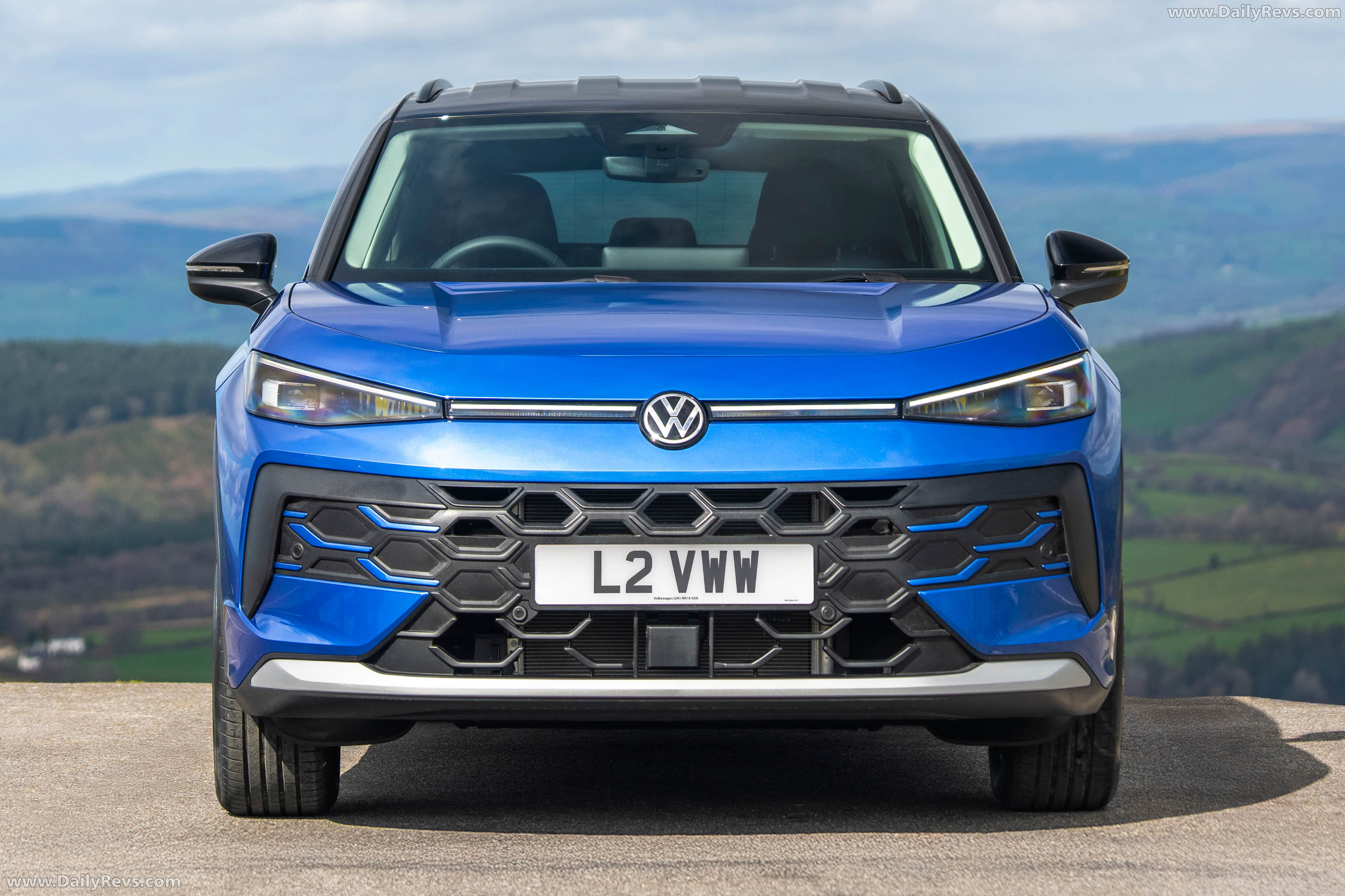 2026 Volkswagen T-Roc Life Front View