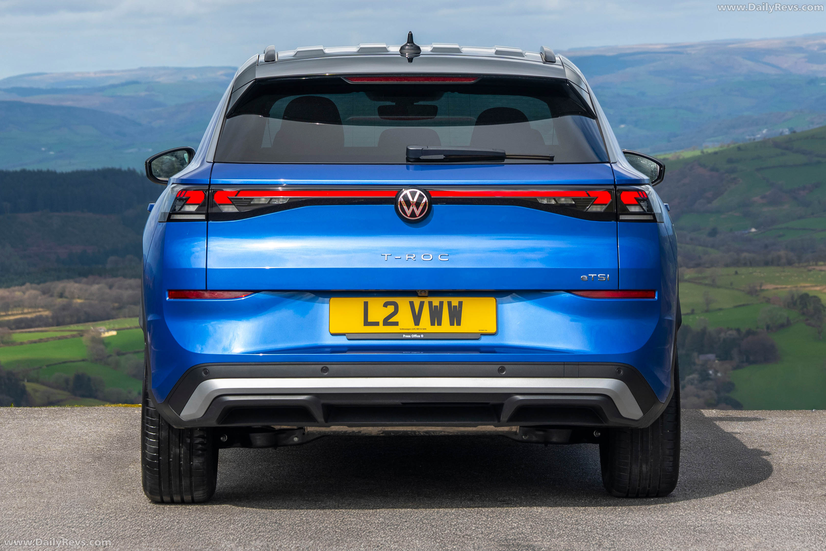 2026 Volkswagen T-Roc Life Rear View