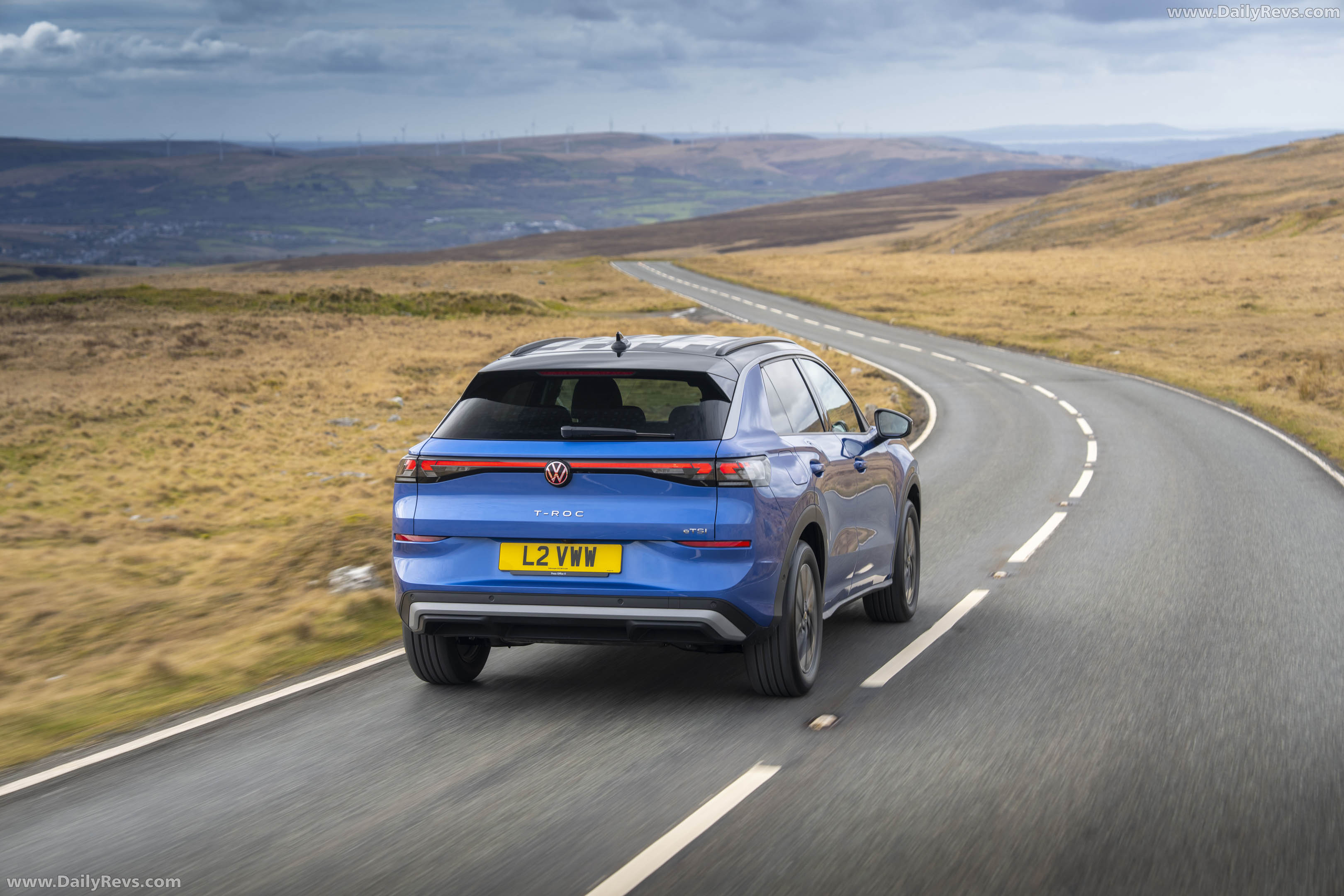 2026 Volkswagen T-Roc Life Rear View