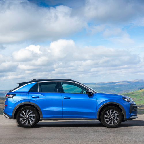2026 Volkswagen T-Roc Life Side View