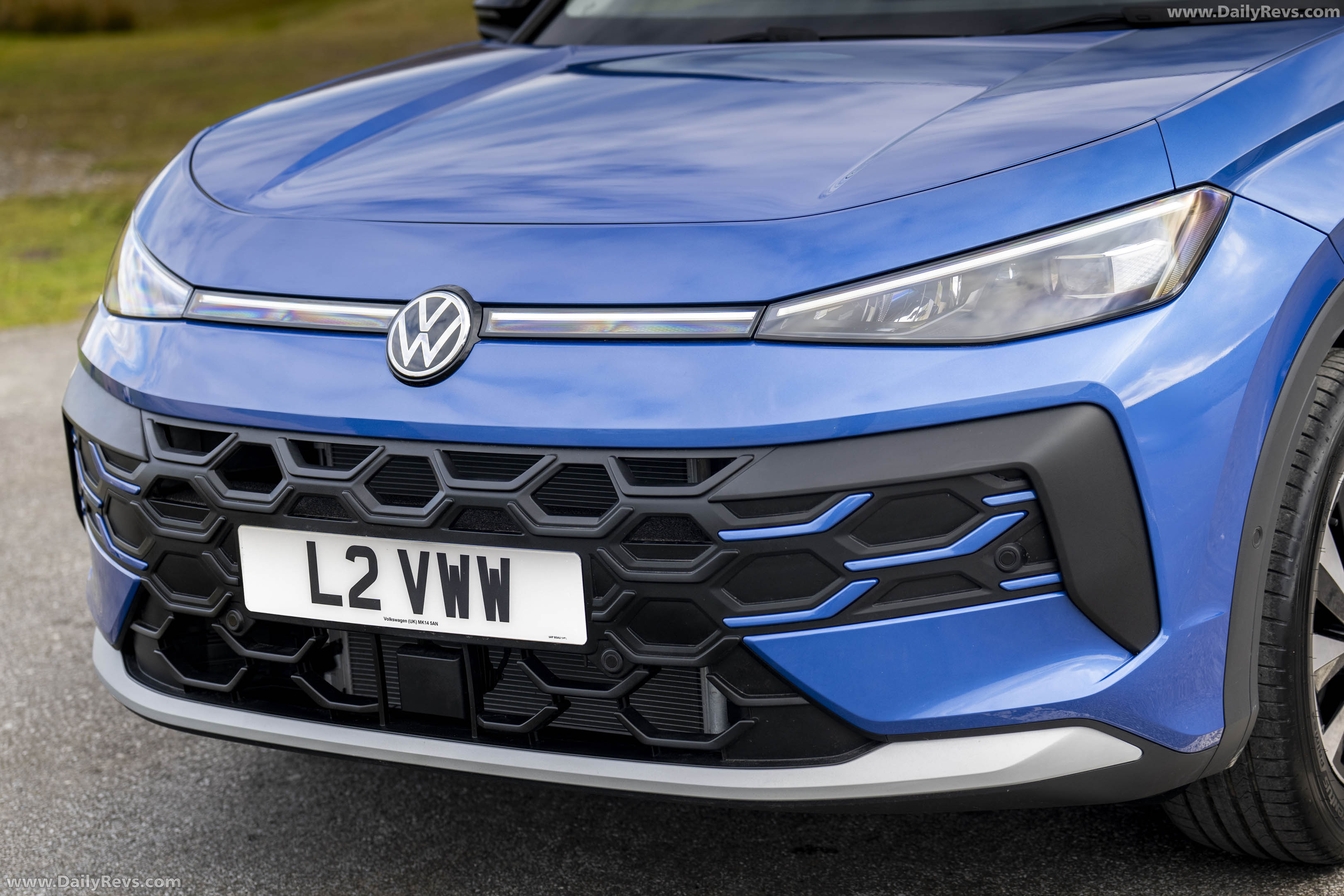 2026 Volkswagen T-Roc Life Exterior
