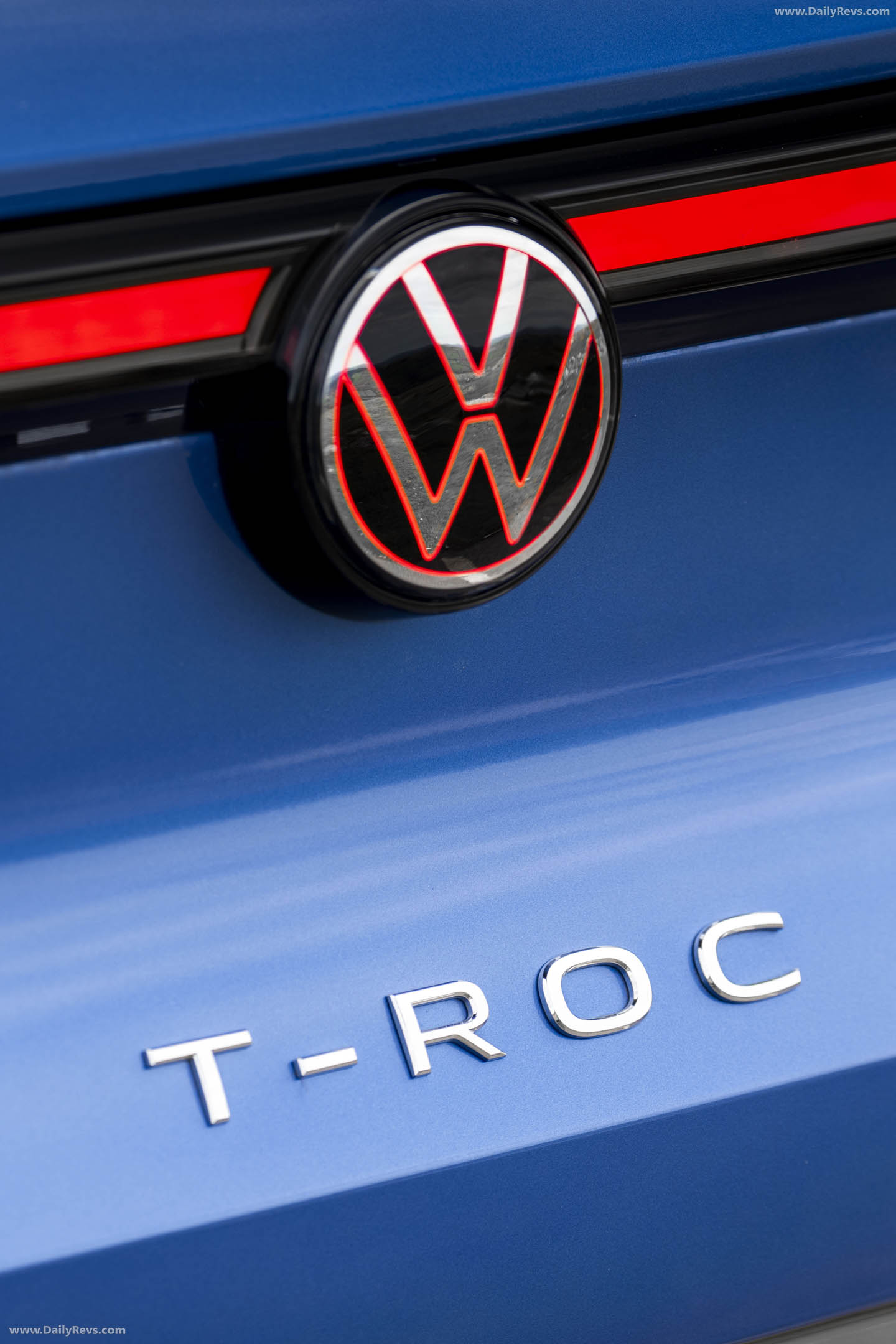 2026 Volkswagen T-Roc Life Exterior