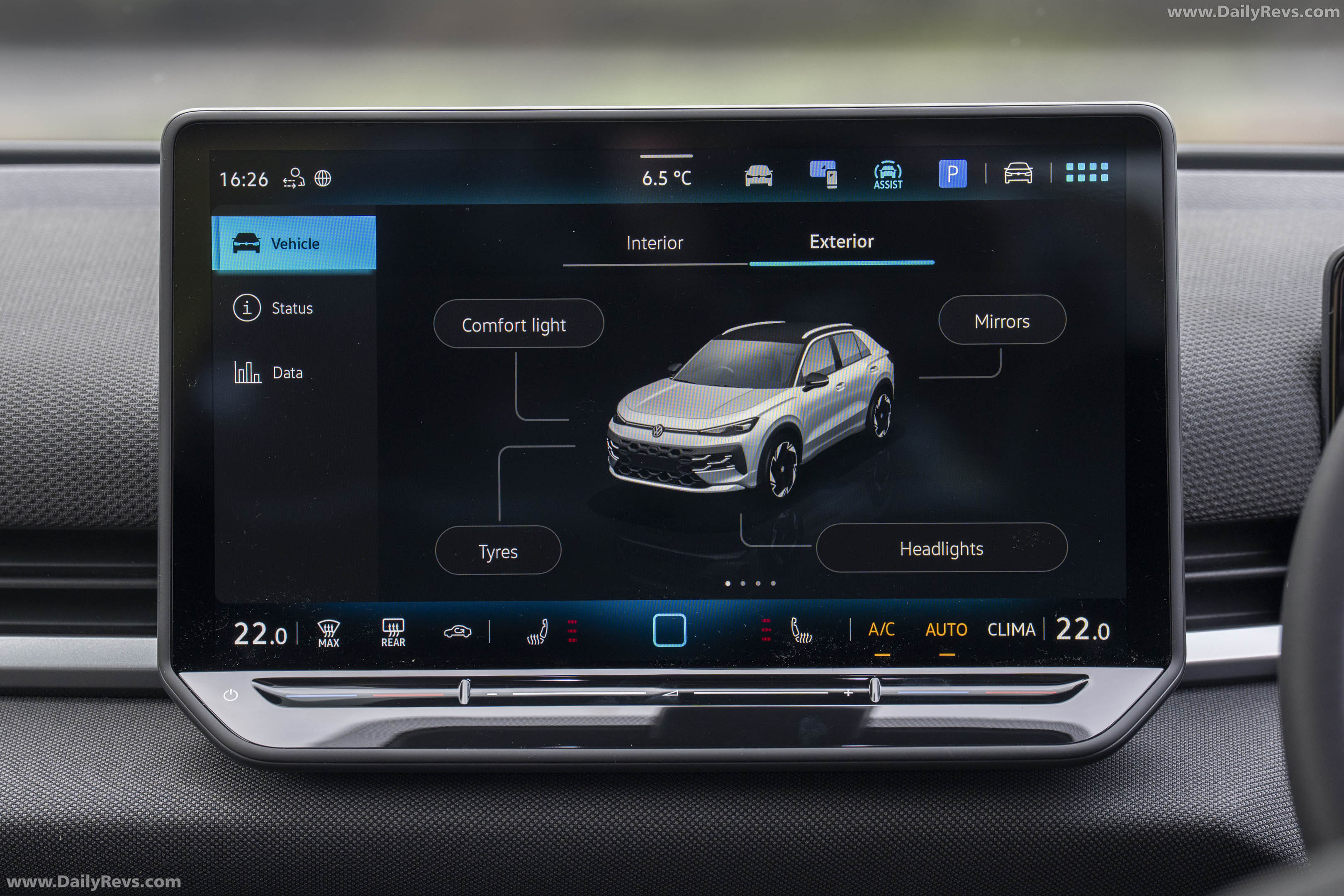 2026 Volkswagen T-Roc Life Interior