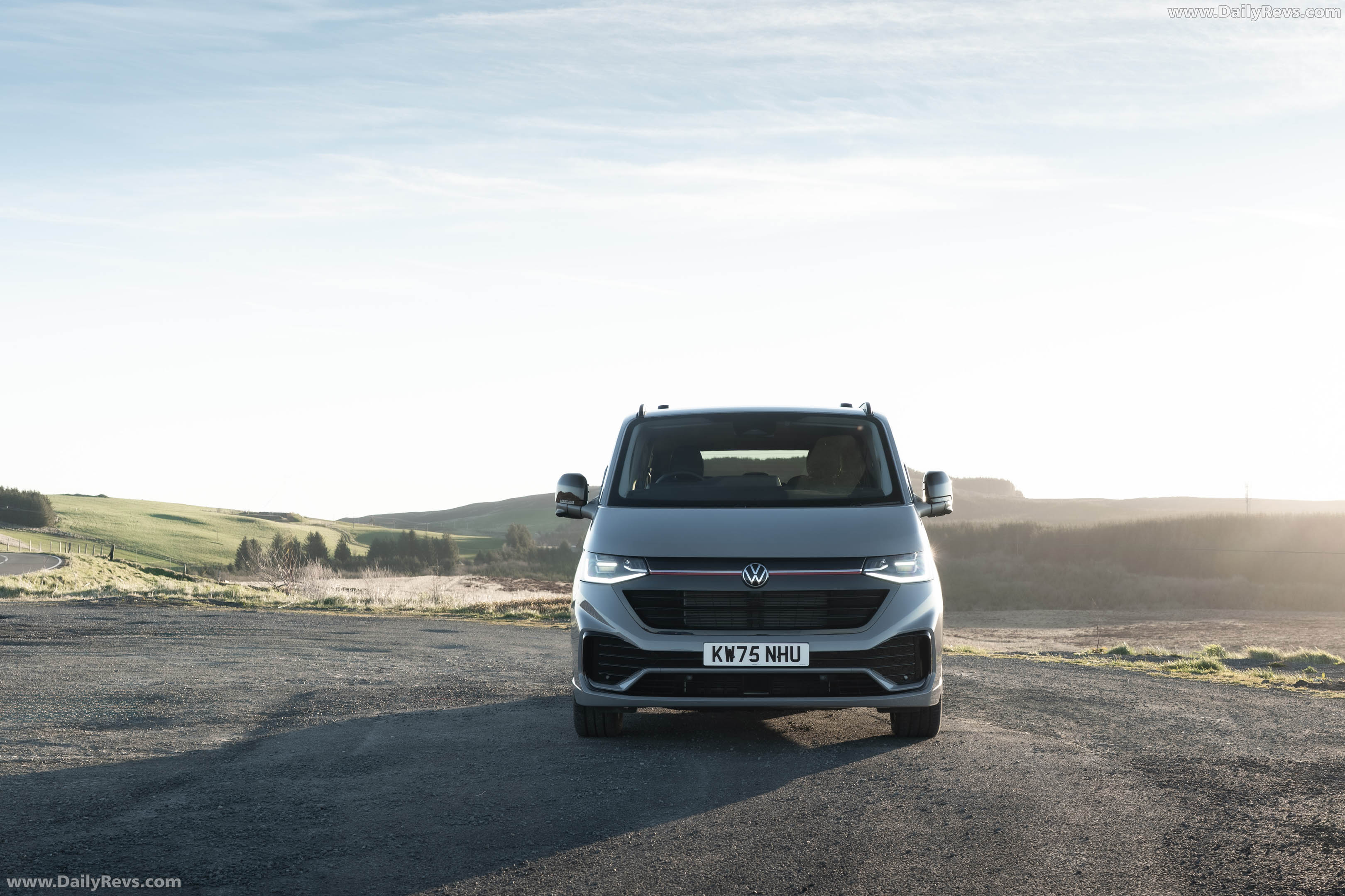 2026 Volkswagen Transporter Sportline UK Version Front View