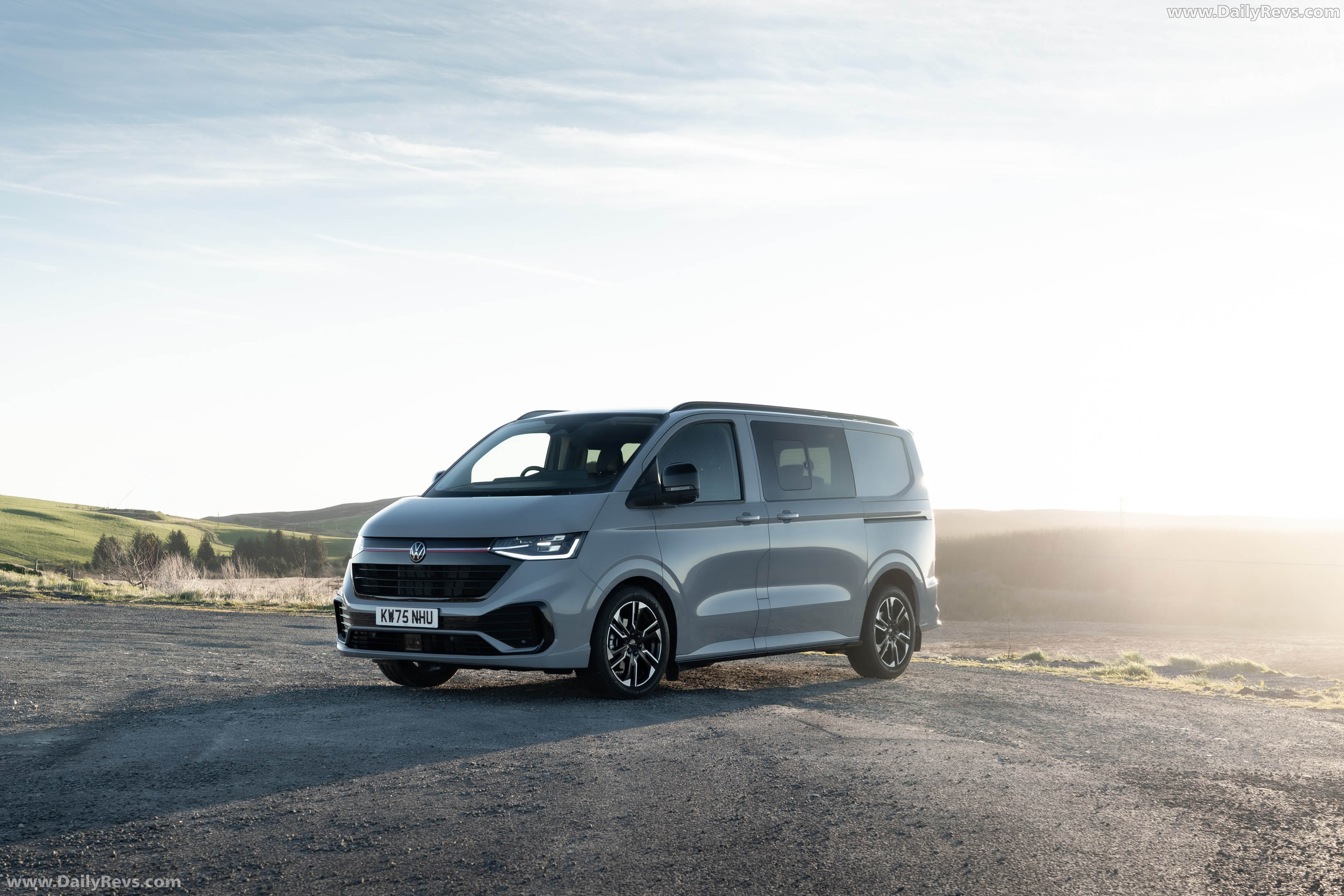 2026 Volkswagen Transporter Sportline UK Version Front View