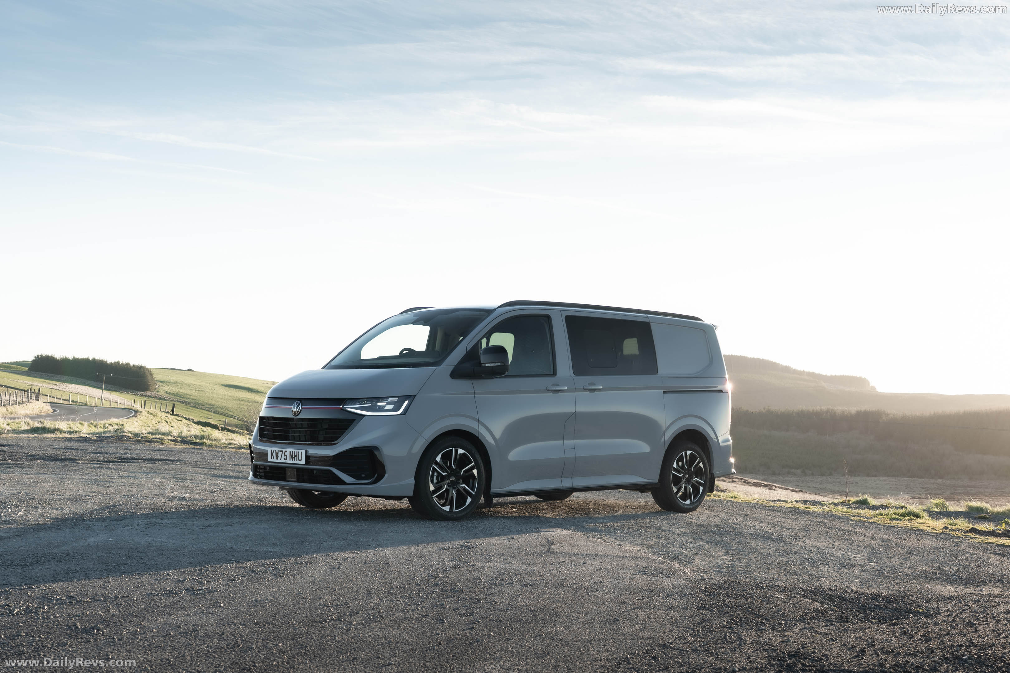 2026 Volkswagen Transporter Sportline UK Version Front View