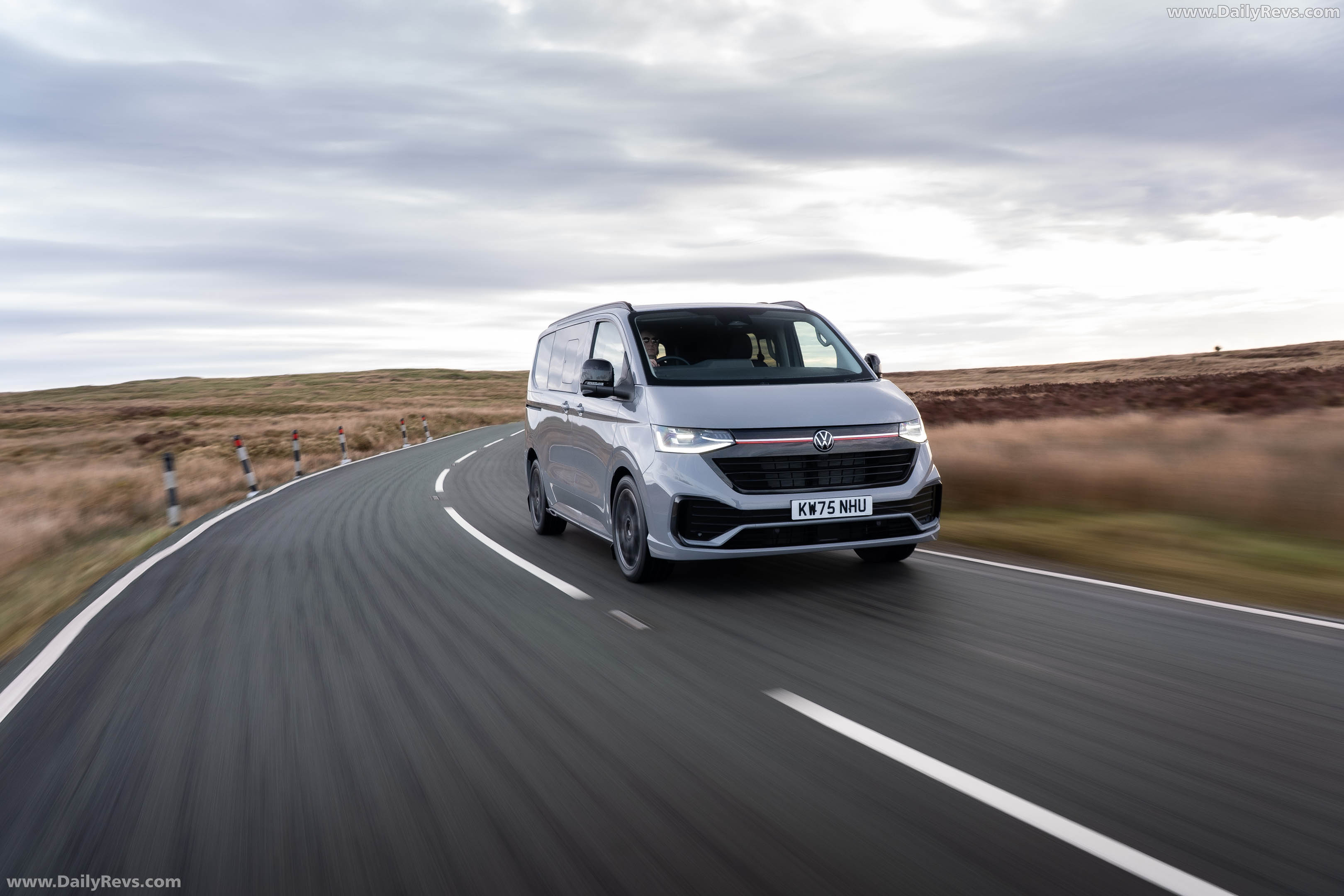 2026 Volkswagen Transporter Sportline UK Version Front View
