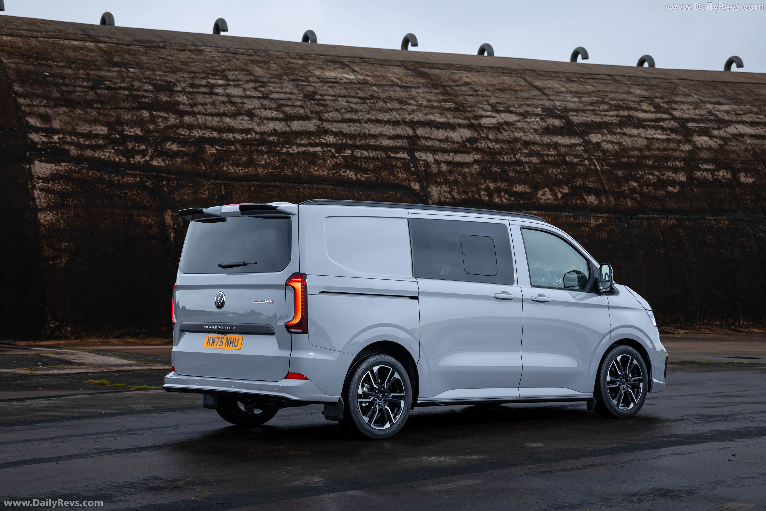 2026 Volkswagen Transporter Sportline UK Version Rear View