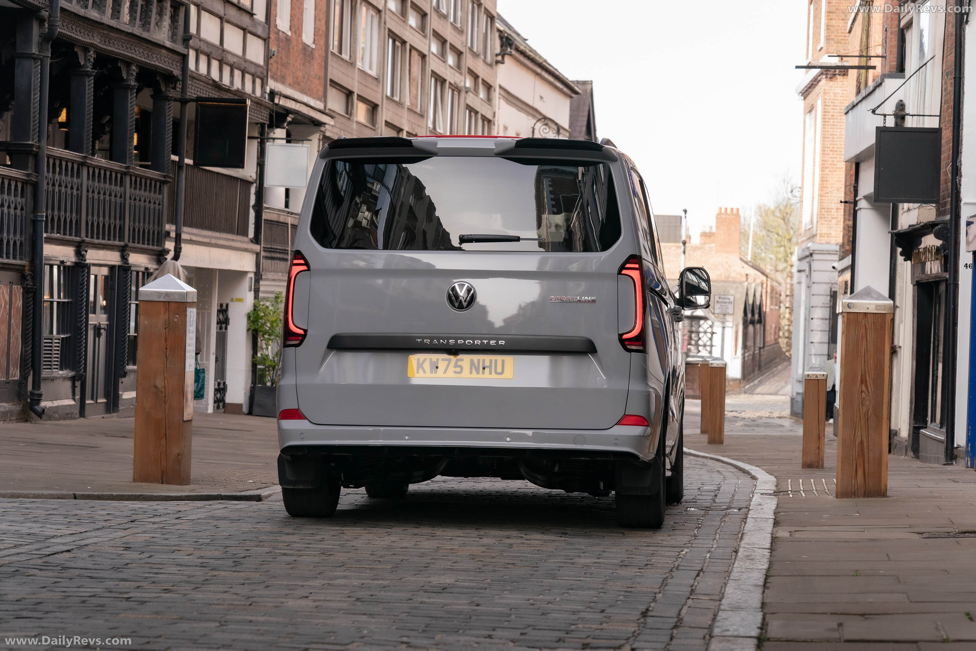 2026 Volkswagen Transporter Sportline UK Version Rear View