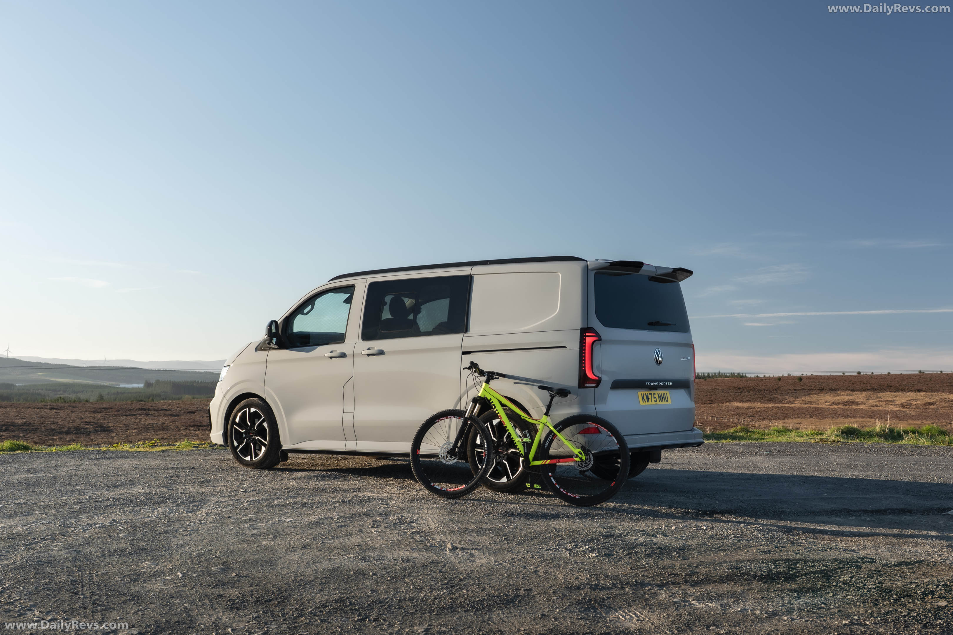 2026 Volkswagen Transporter Sportline UK Version Rear View