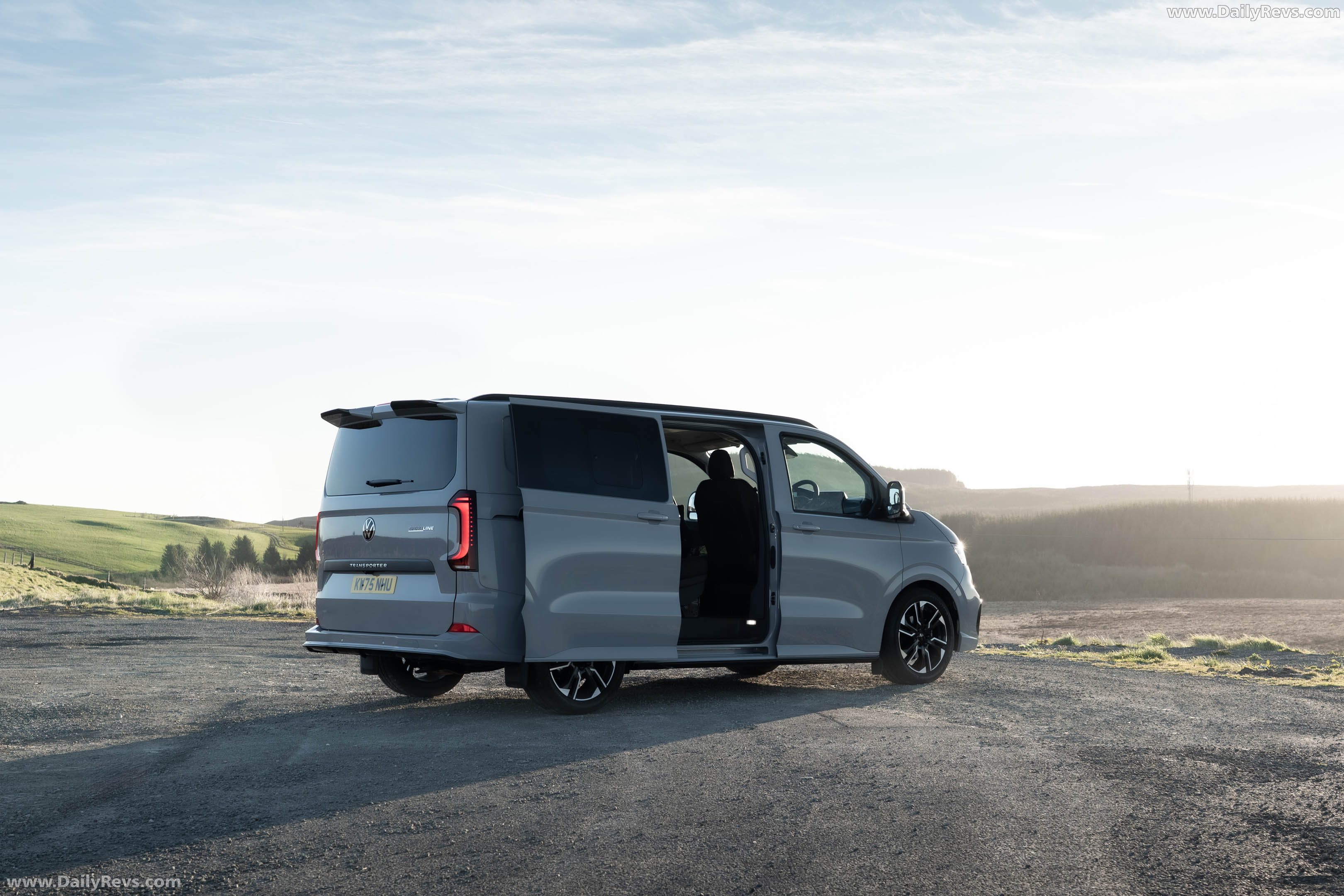 2026 Volkswagen Transporter Sportline UK Version Rear View