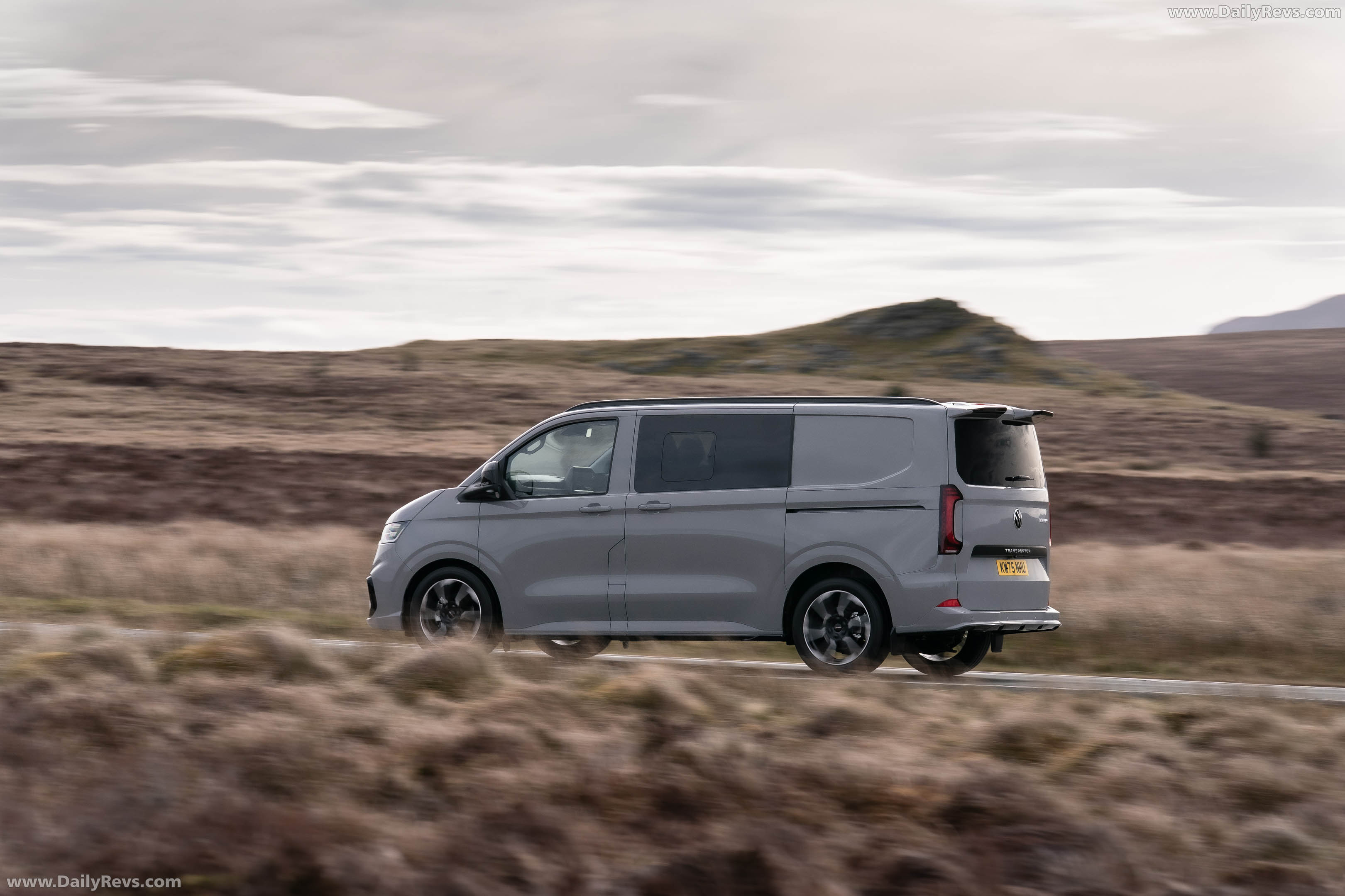 2026 Volkswagen Transporter Sportline UK Version Rear View
