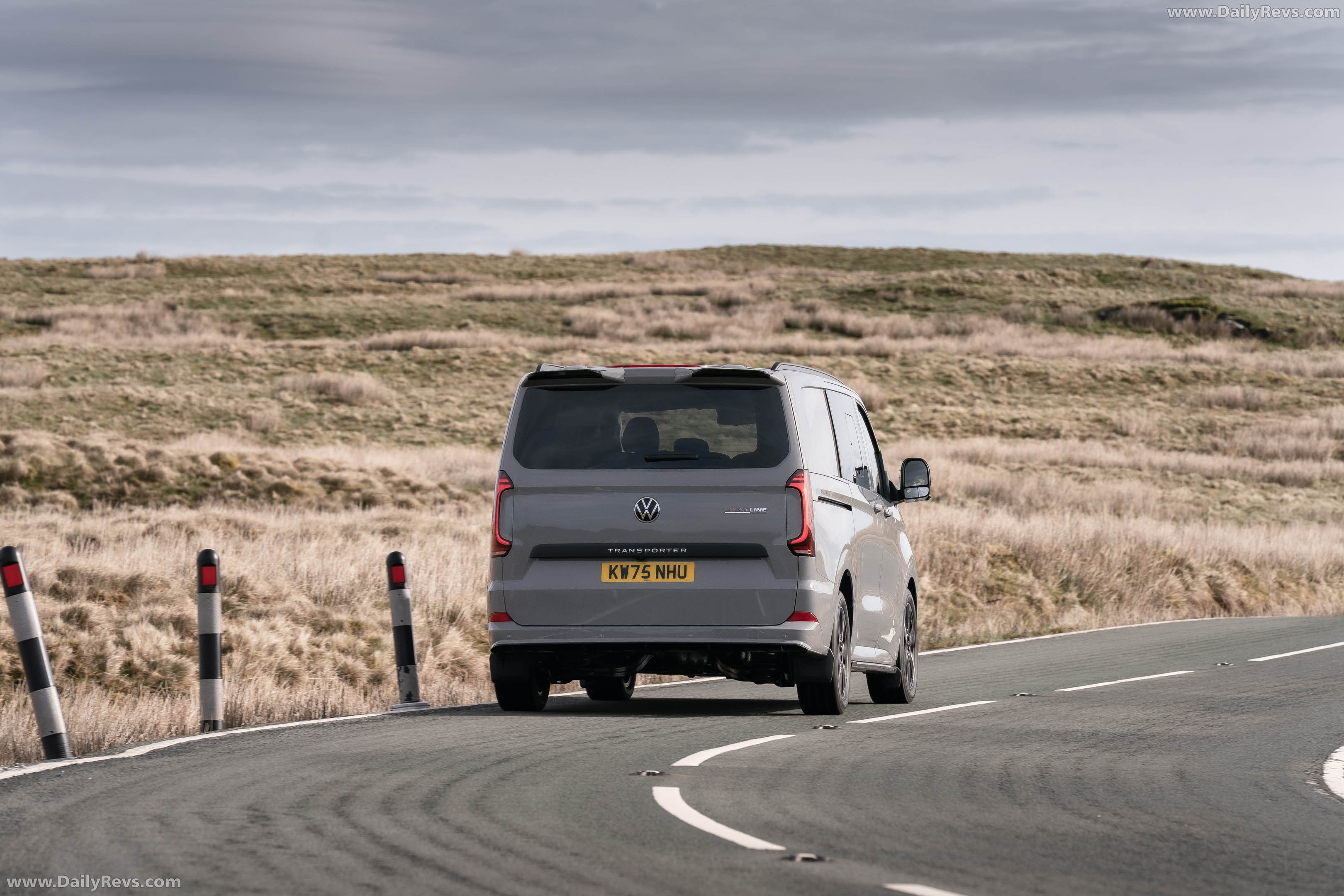 2026 Volkswagen Transporter Sportline UK Version Rear View
