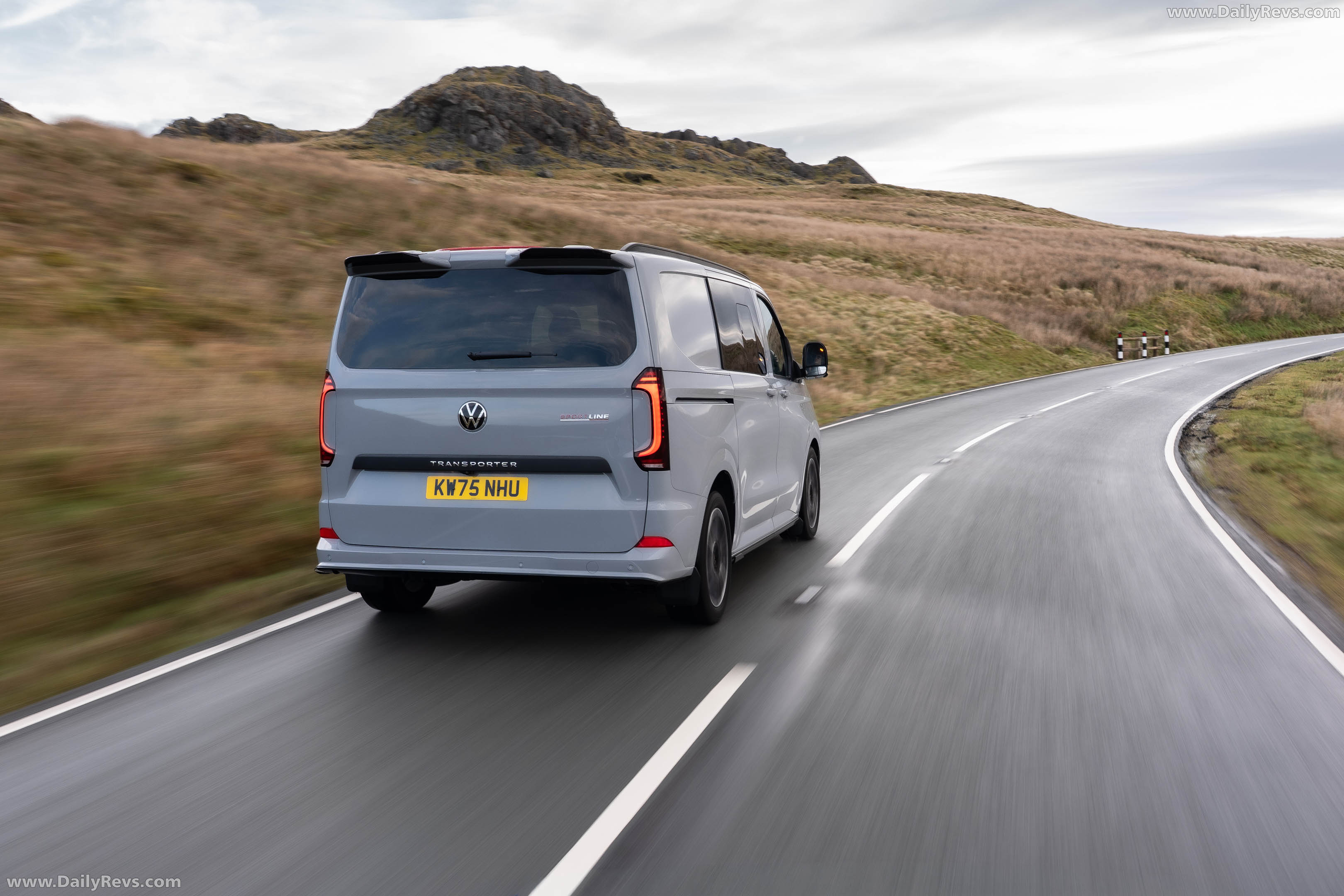 2026 Volkswagen Transporter Sportline UK Version Rear View