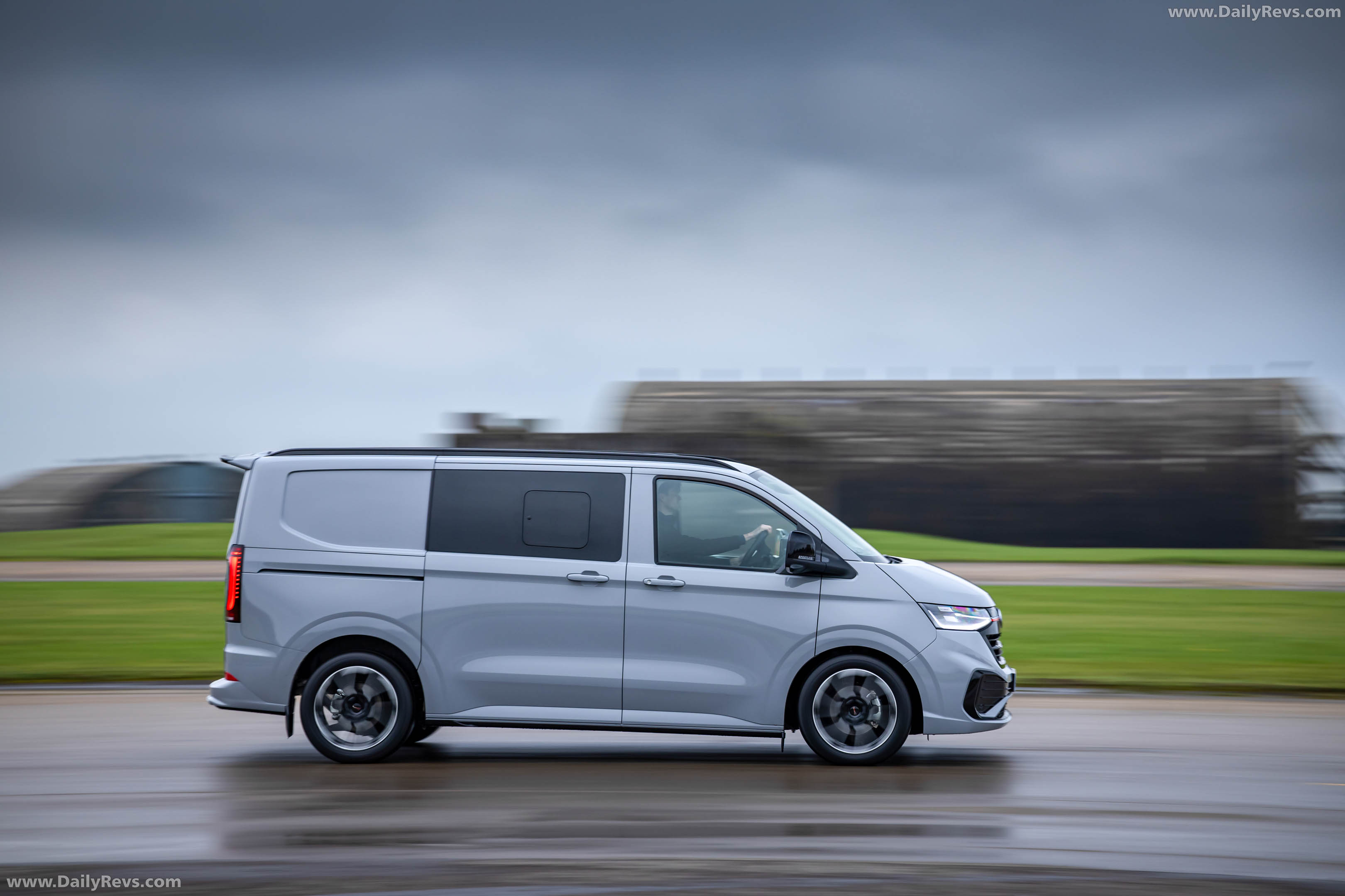 2026 Volkswagen Transporter Sportline UK Version Side View