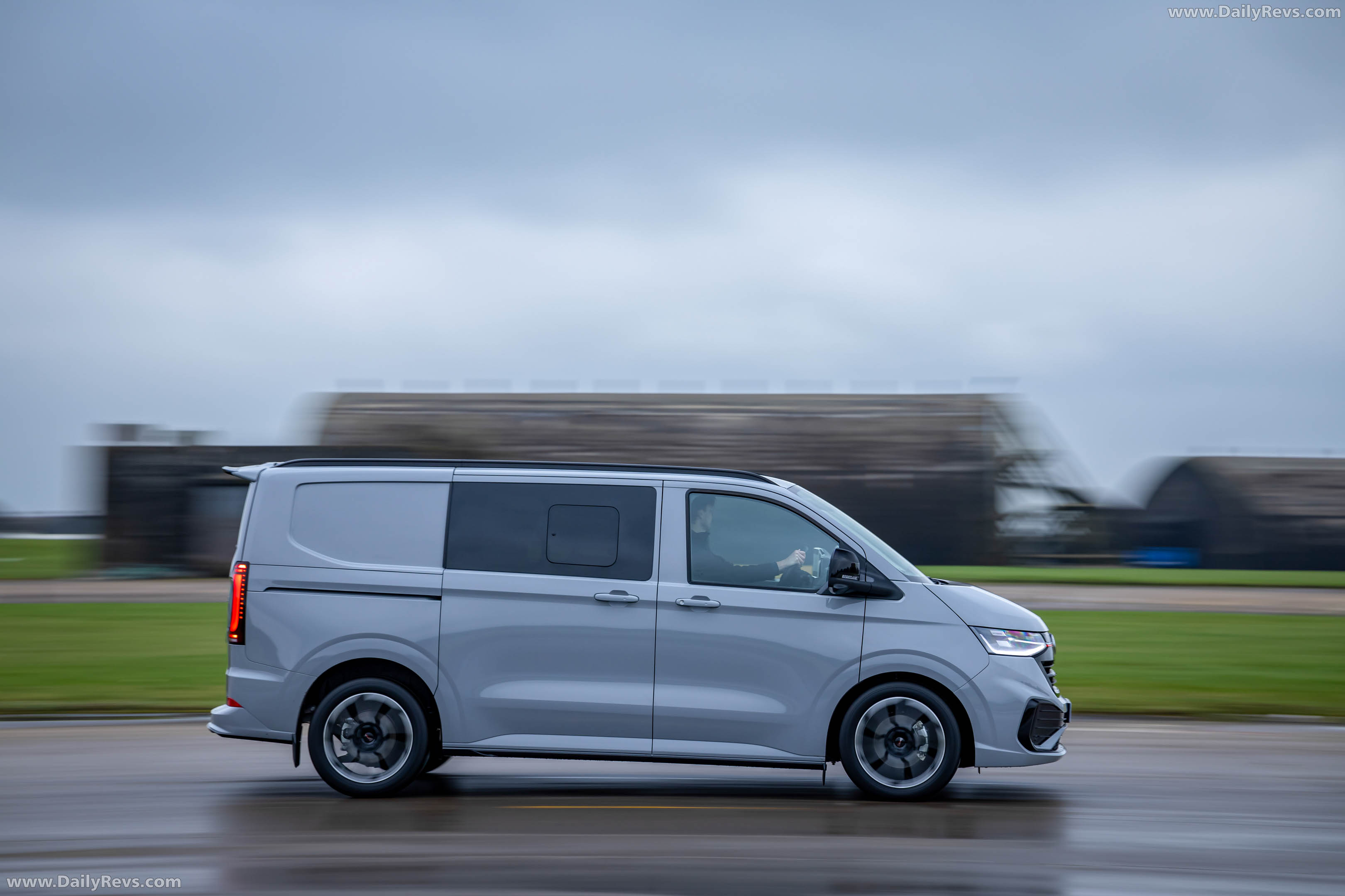2026 Volkswagen Transporter Sportline UK Version Side View