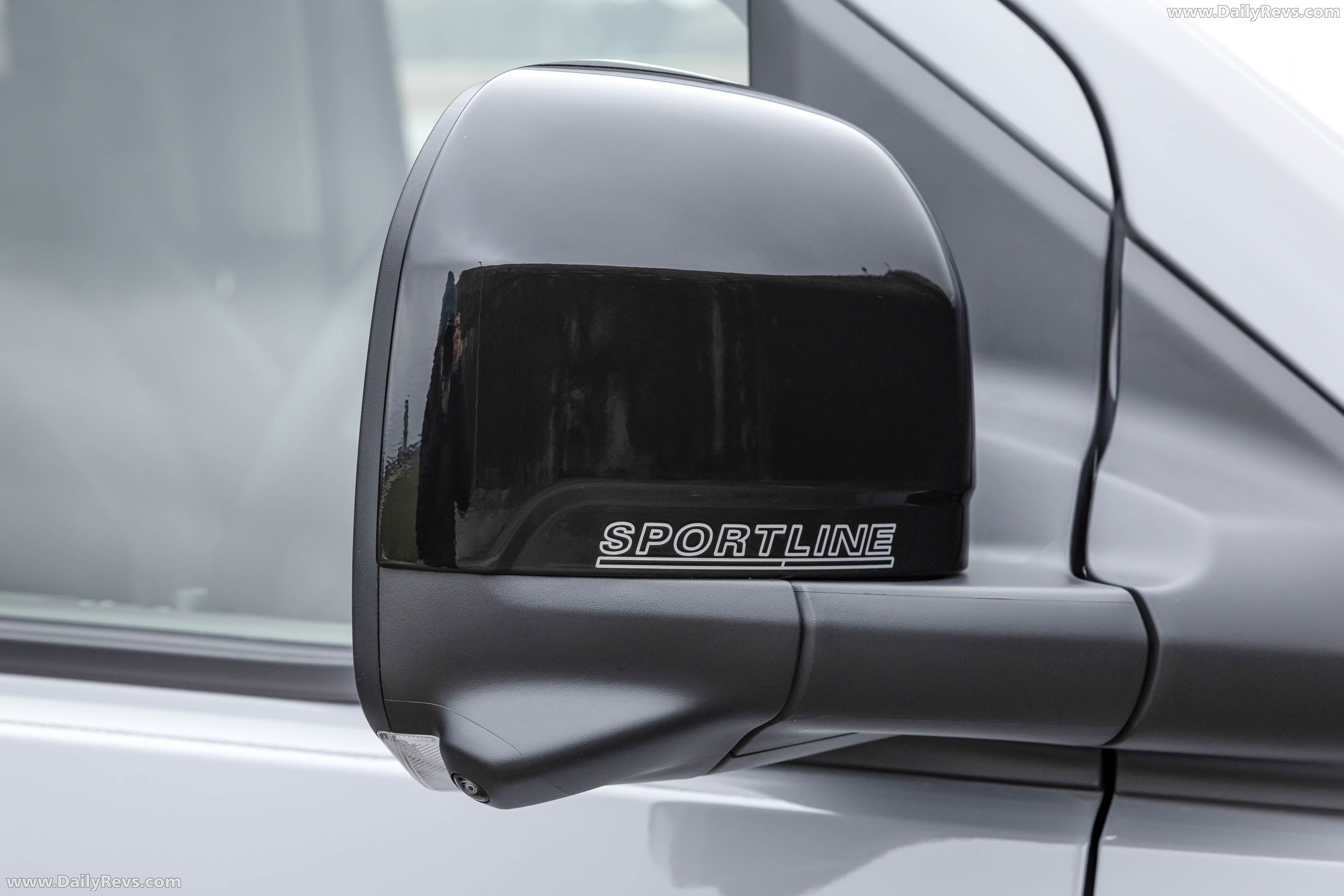 2026 Volkswagen Transporter Sportline UK Version Exterior