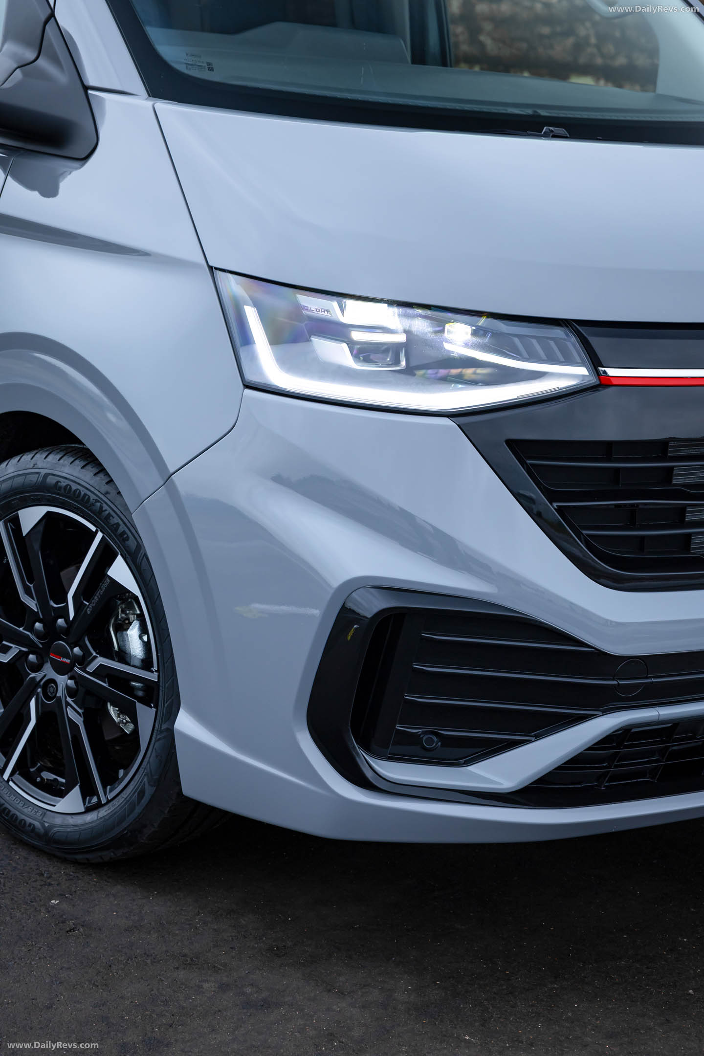 2026 Volkswagen Transporter Sportline UK Version Exterior