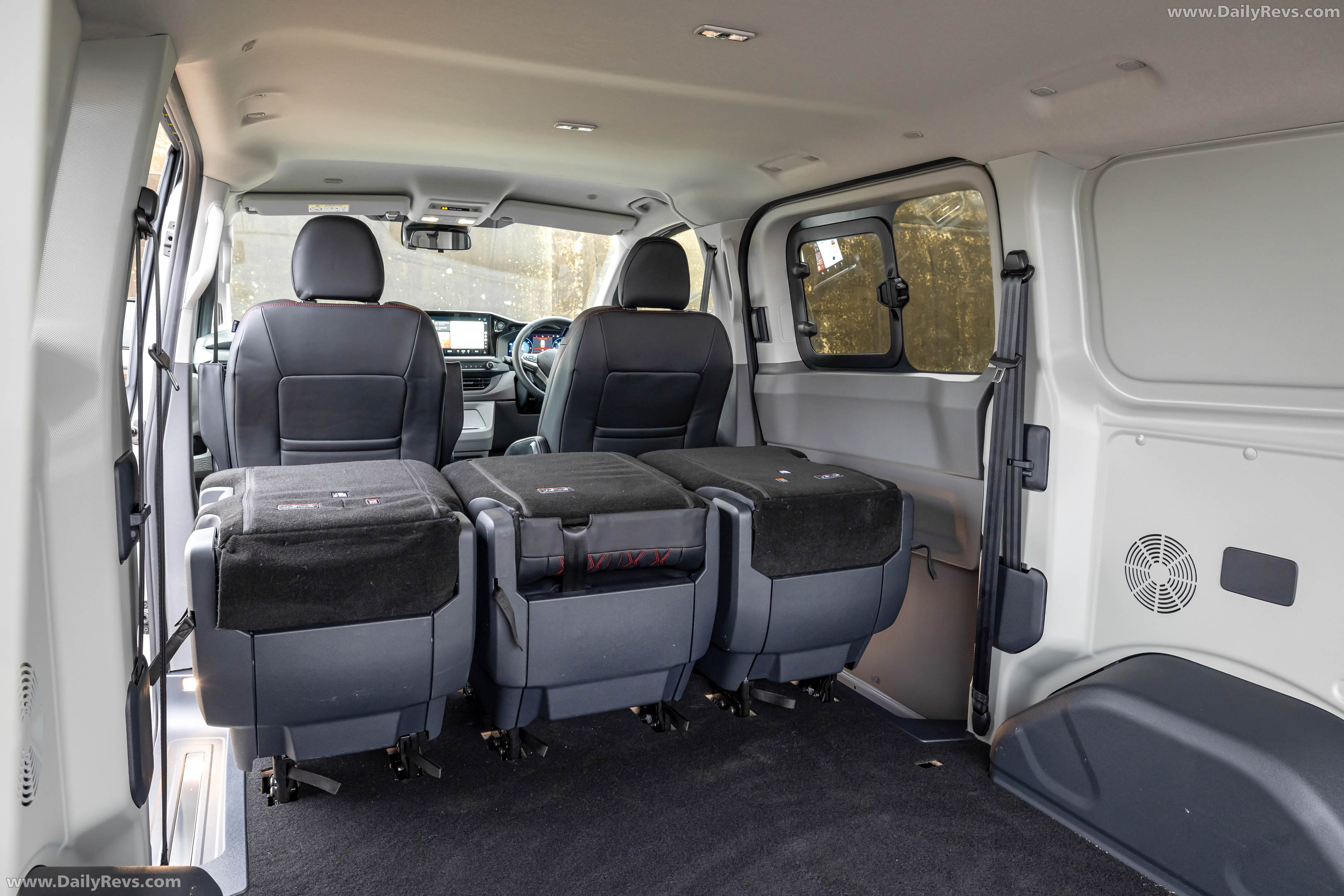 2026 Volkswagen Transporter Sportline UK Version Interior