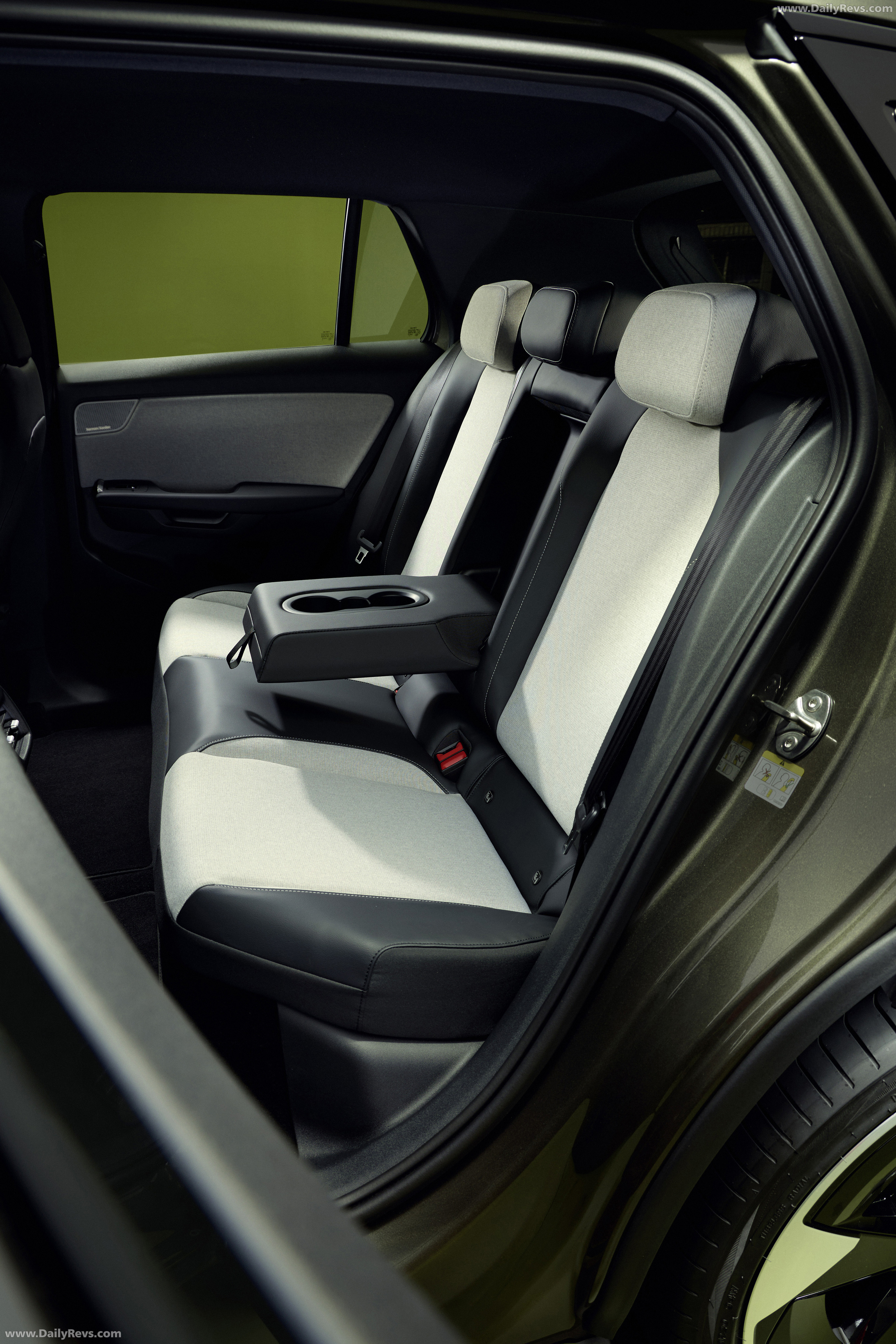 2027 Volkswagen ID. CROSS Interior