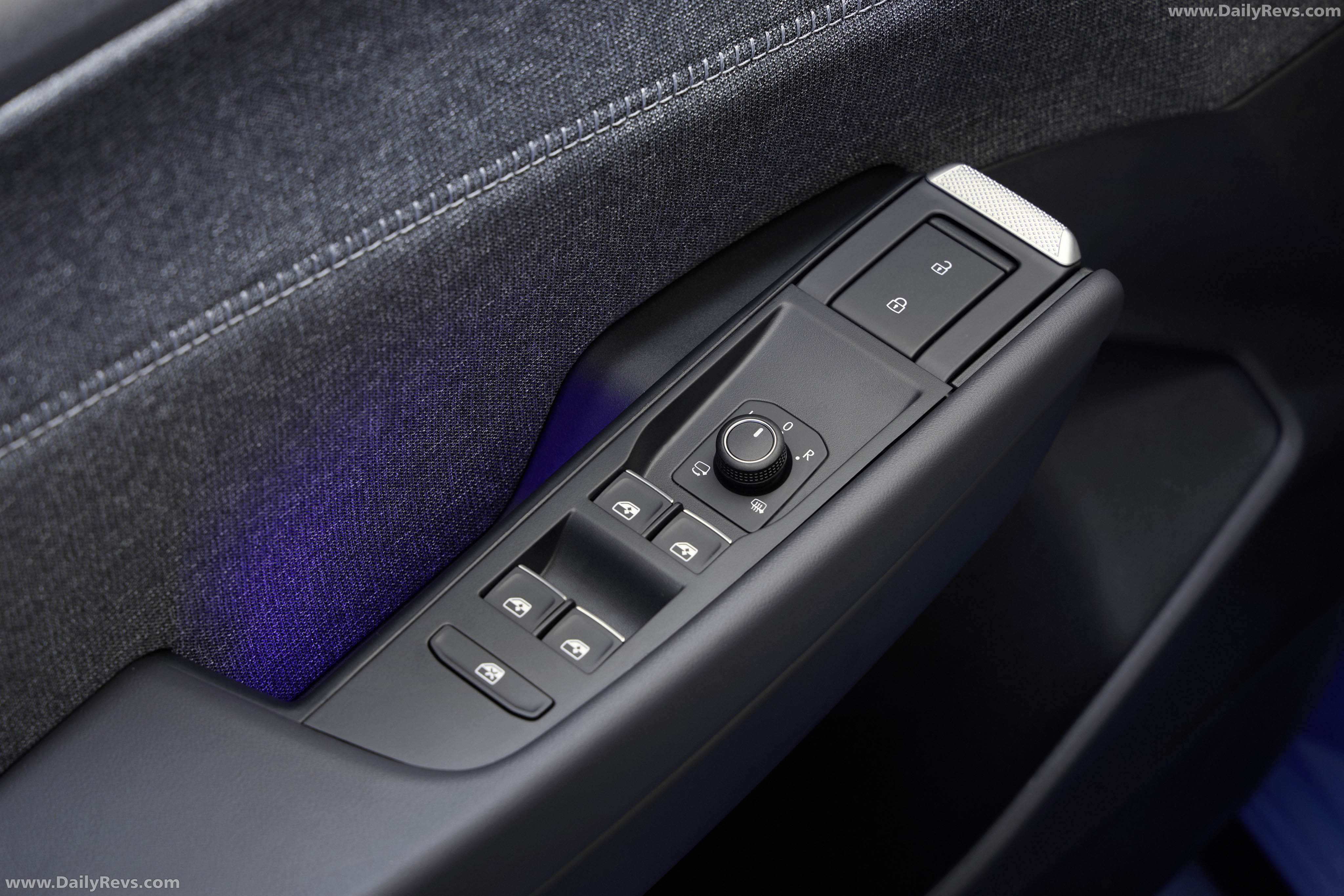 2027 Volkswagen ID. CROSS Clear Blue Interior