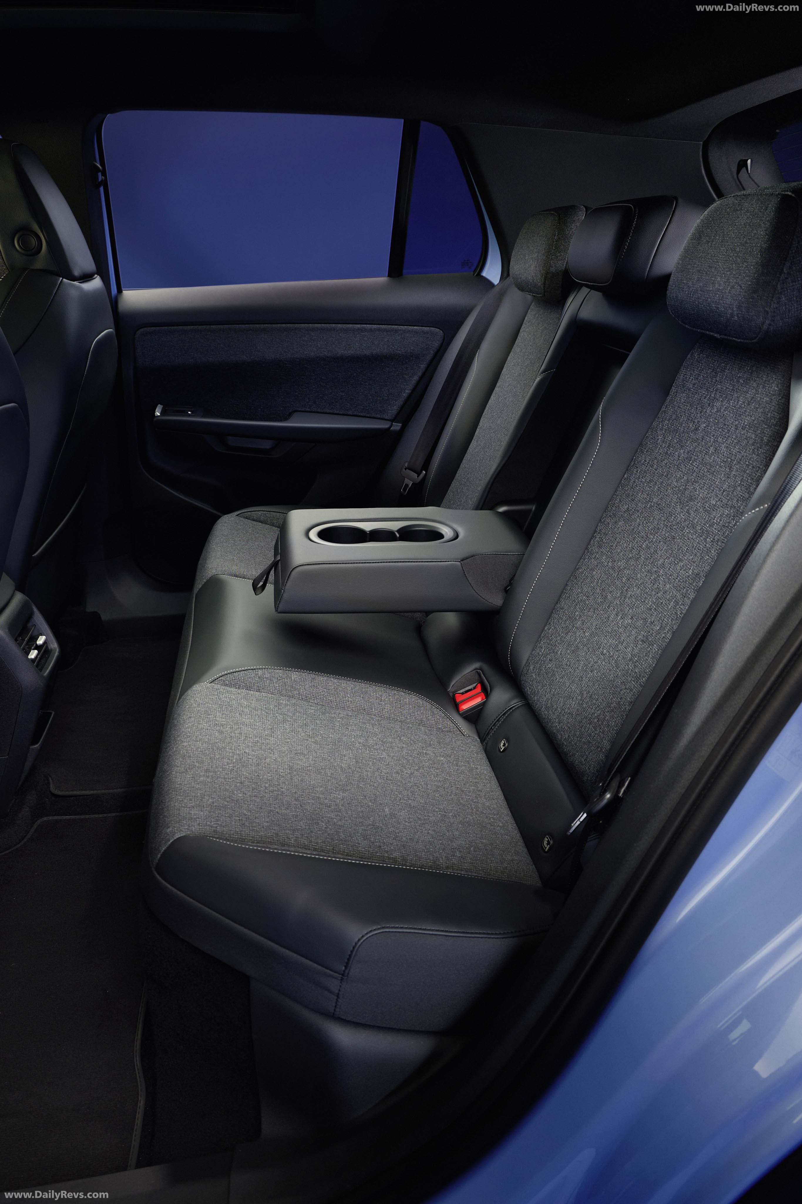 2027 Volkswagen ID. CROSS Clear Blue Interior