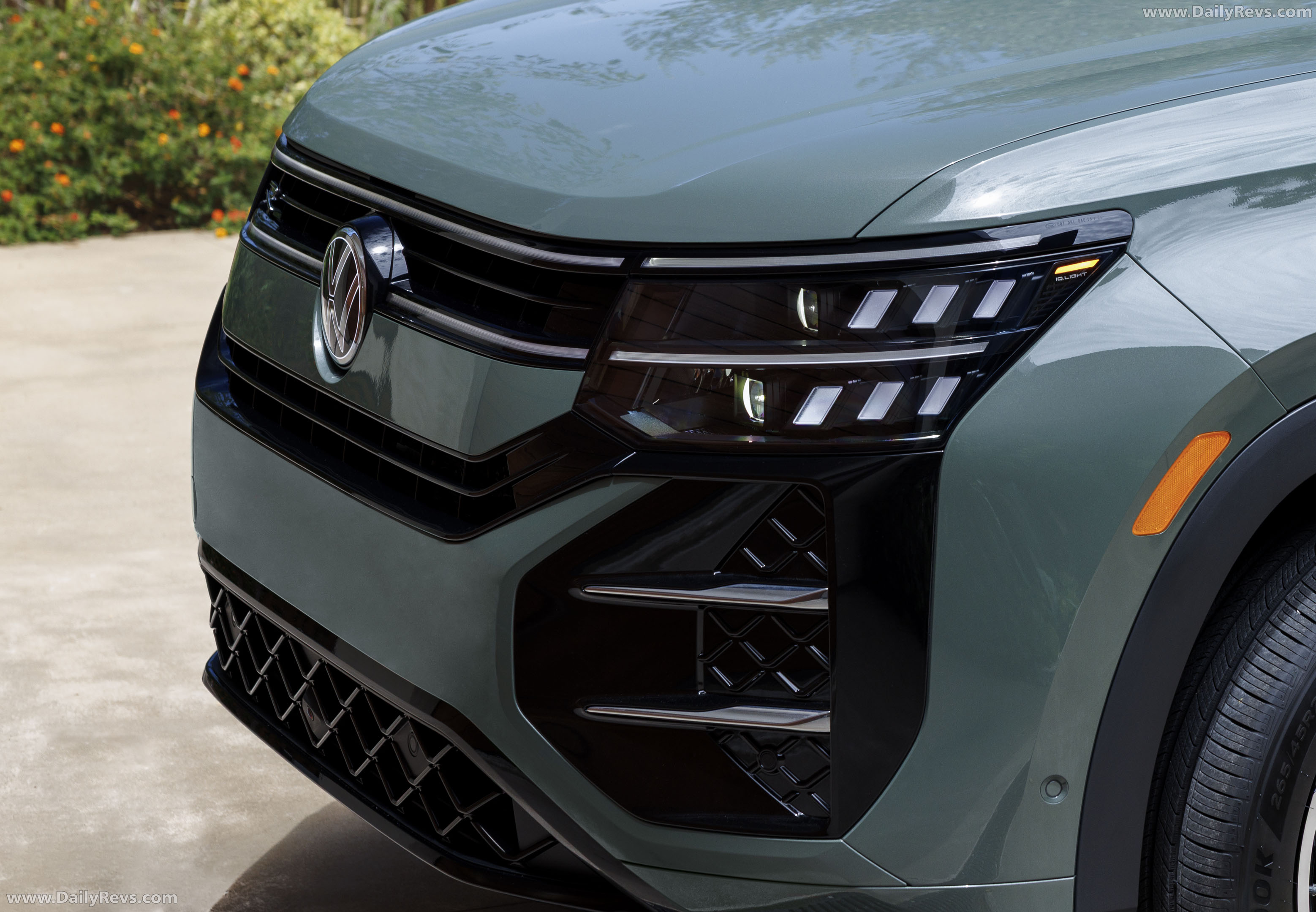 2027 Volkswagen Atlas Cross Sport Exterior