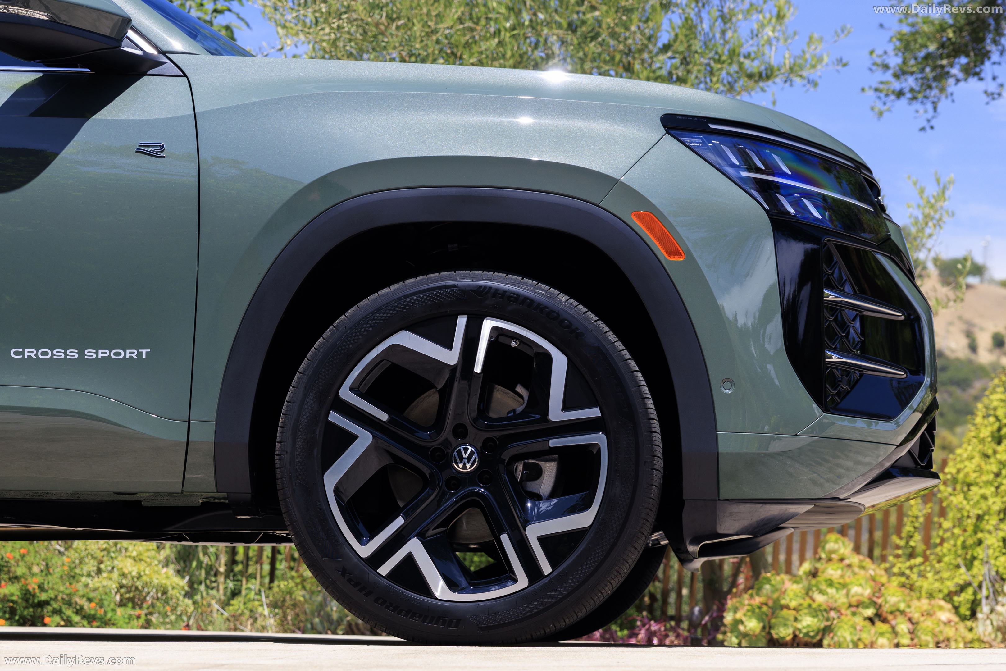 2027 Volkswagen Atlas Cross Sport Exterior