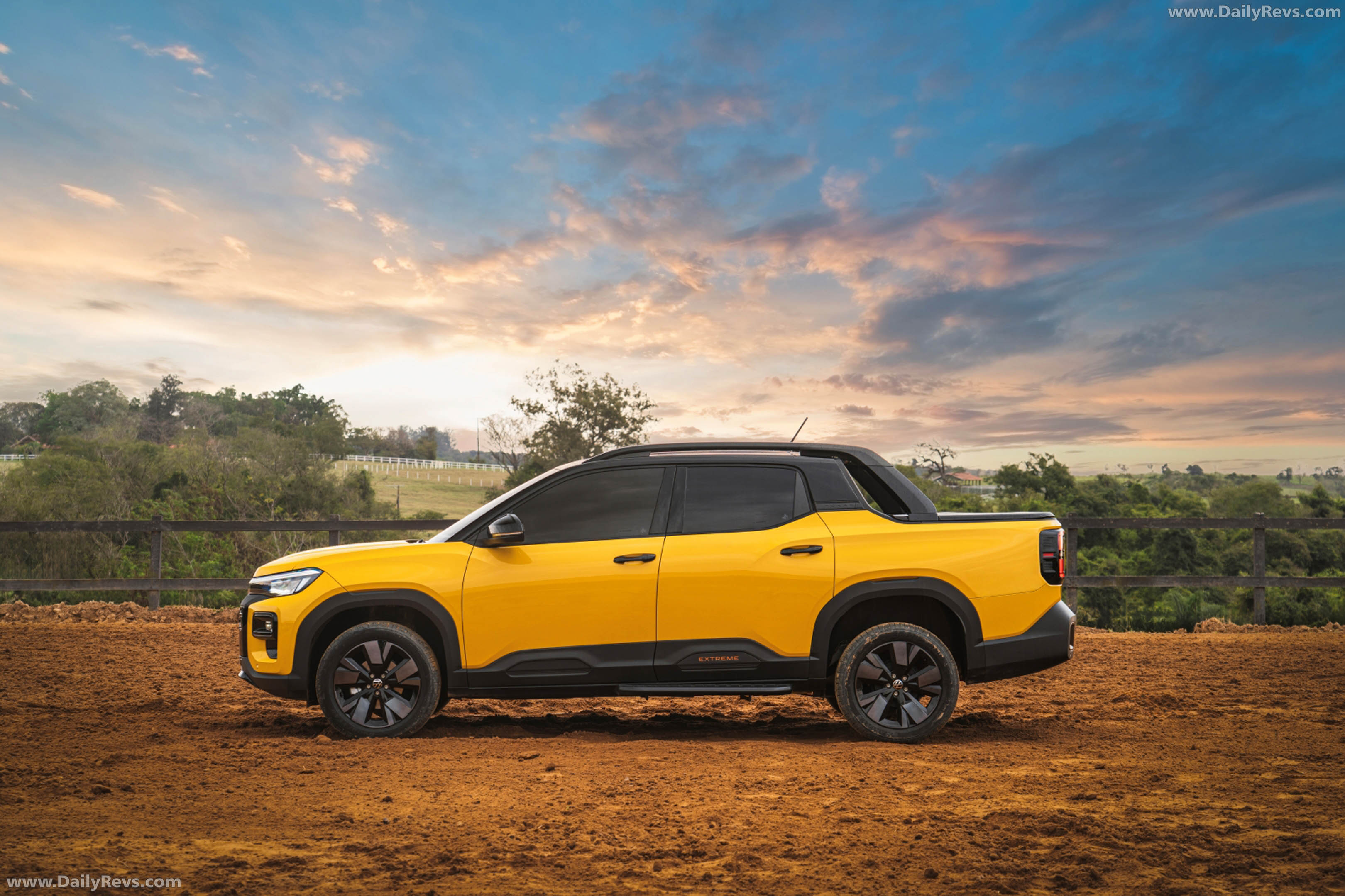 2027 Volkswagen Tukan Extreme Side View