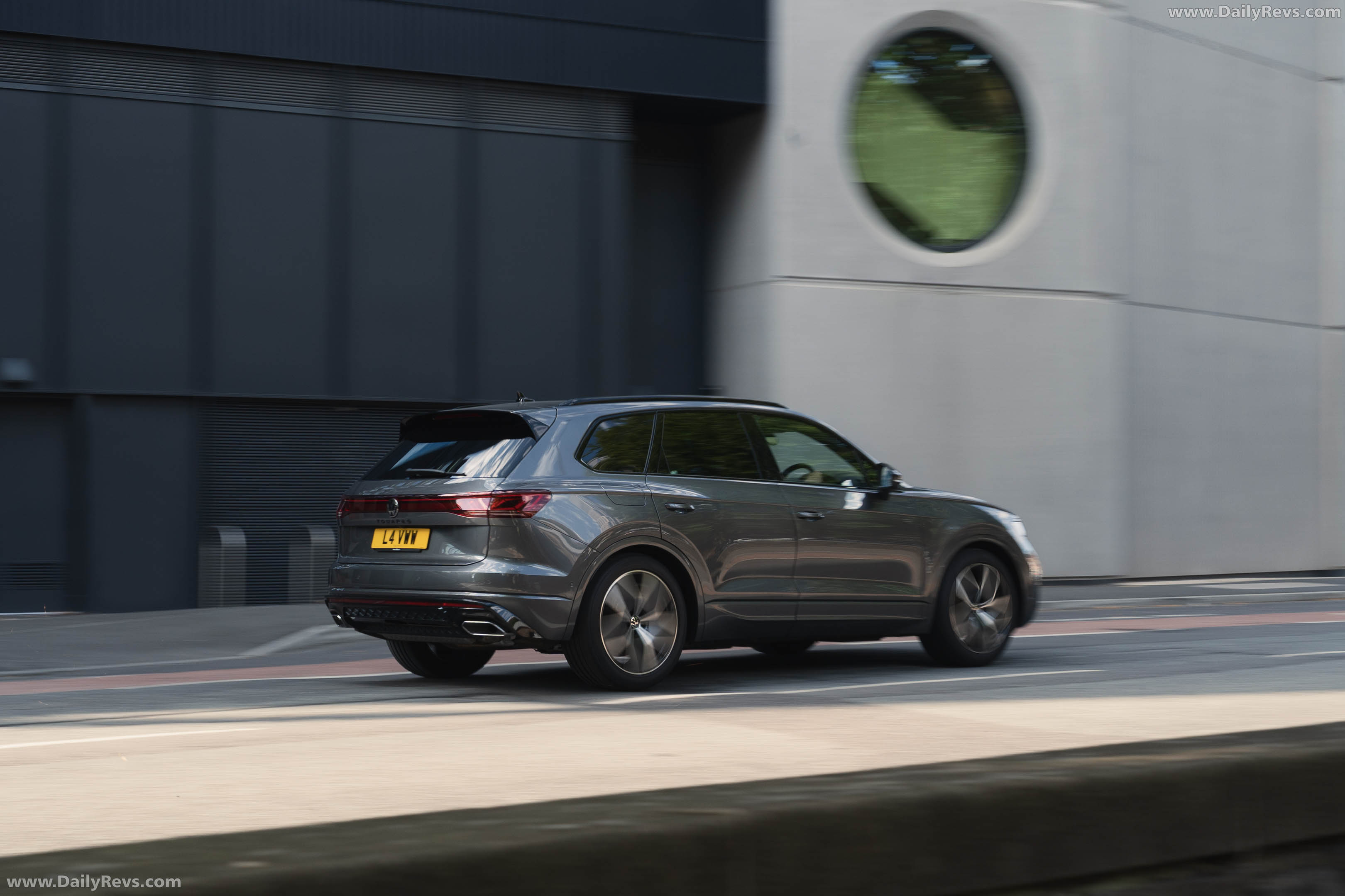 2026 Volkswagen Touareg Final Edition UK Version Rear View