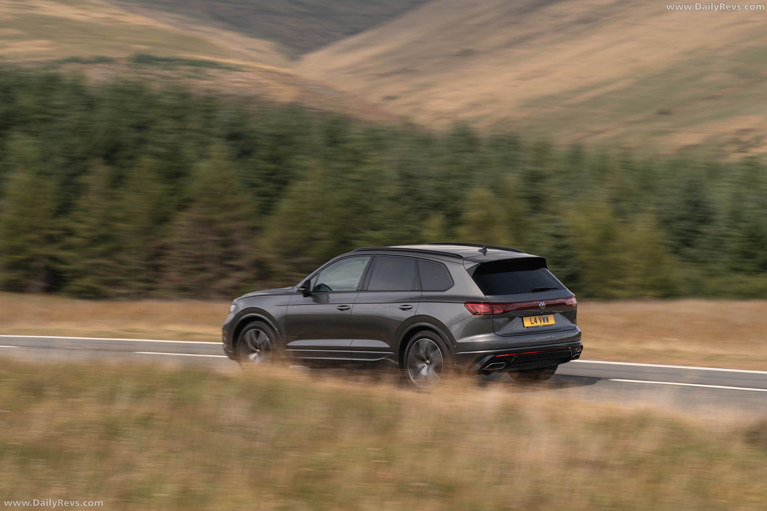 2026 Volkswagen Touareg Final Edition UK Version Rear View