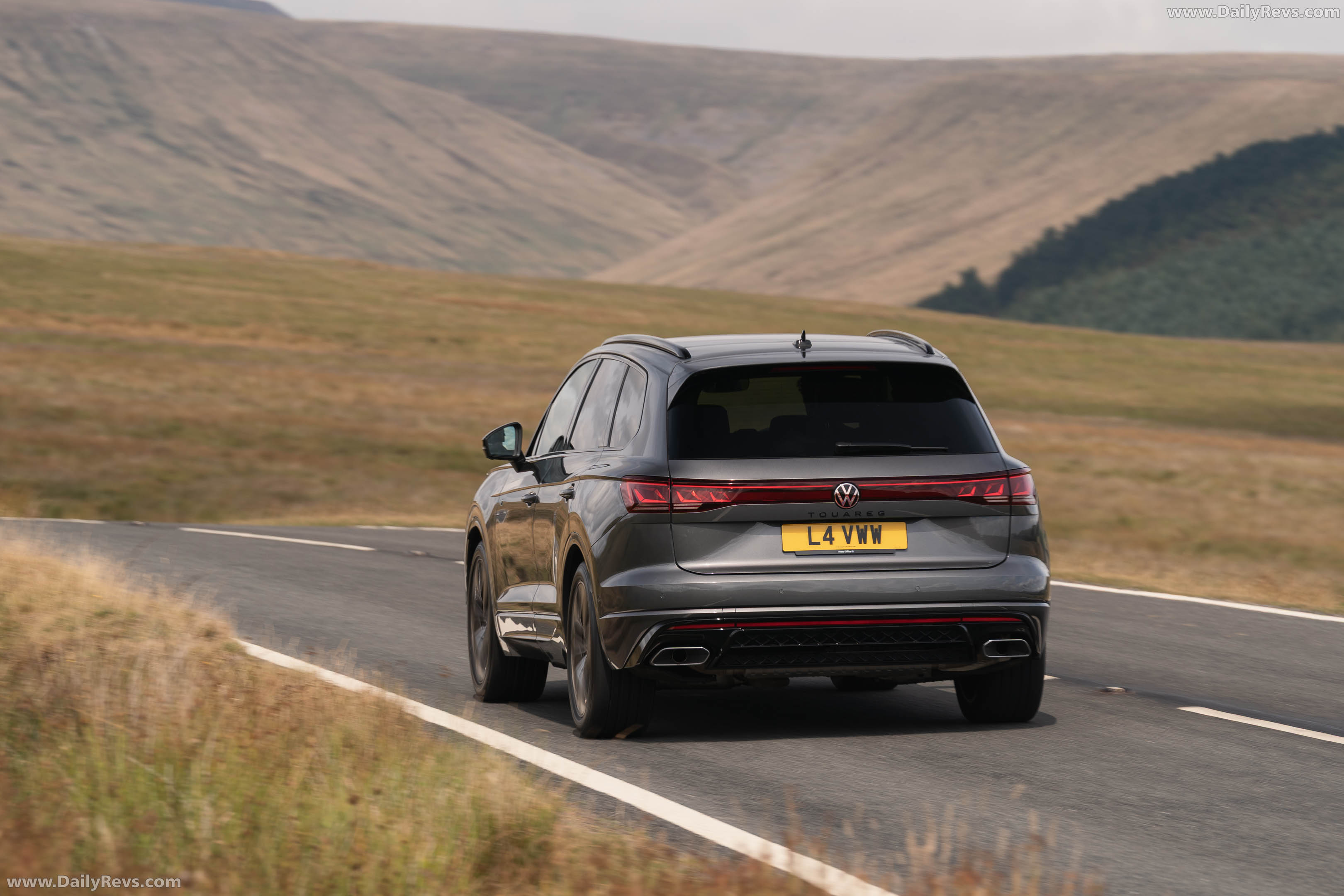 2026 Volkswagen Touareg Final Edition UK Version Rear View