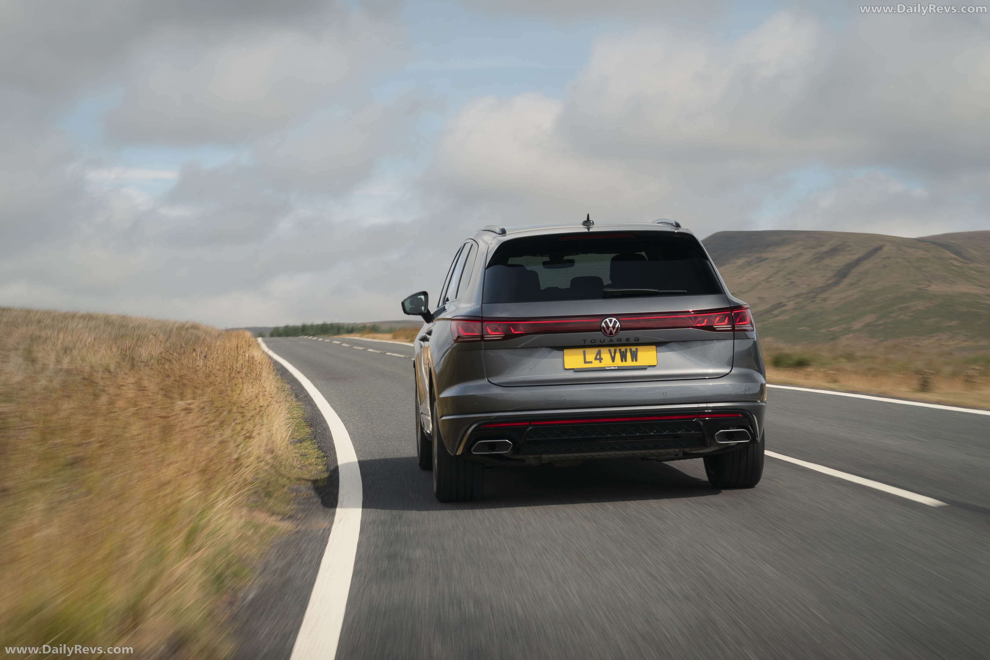 2026 Volkswagen Touareg Final Edition UK Version Rear View