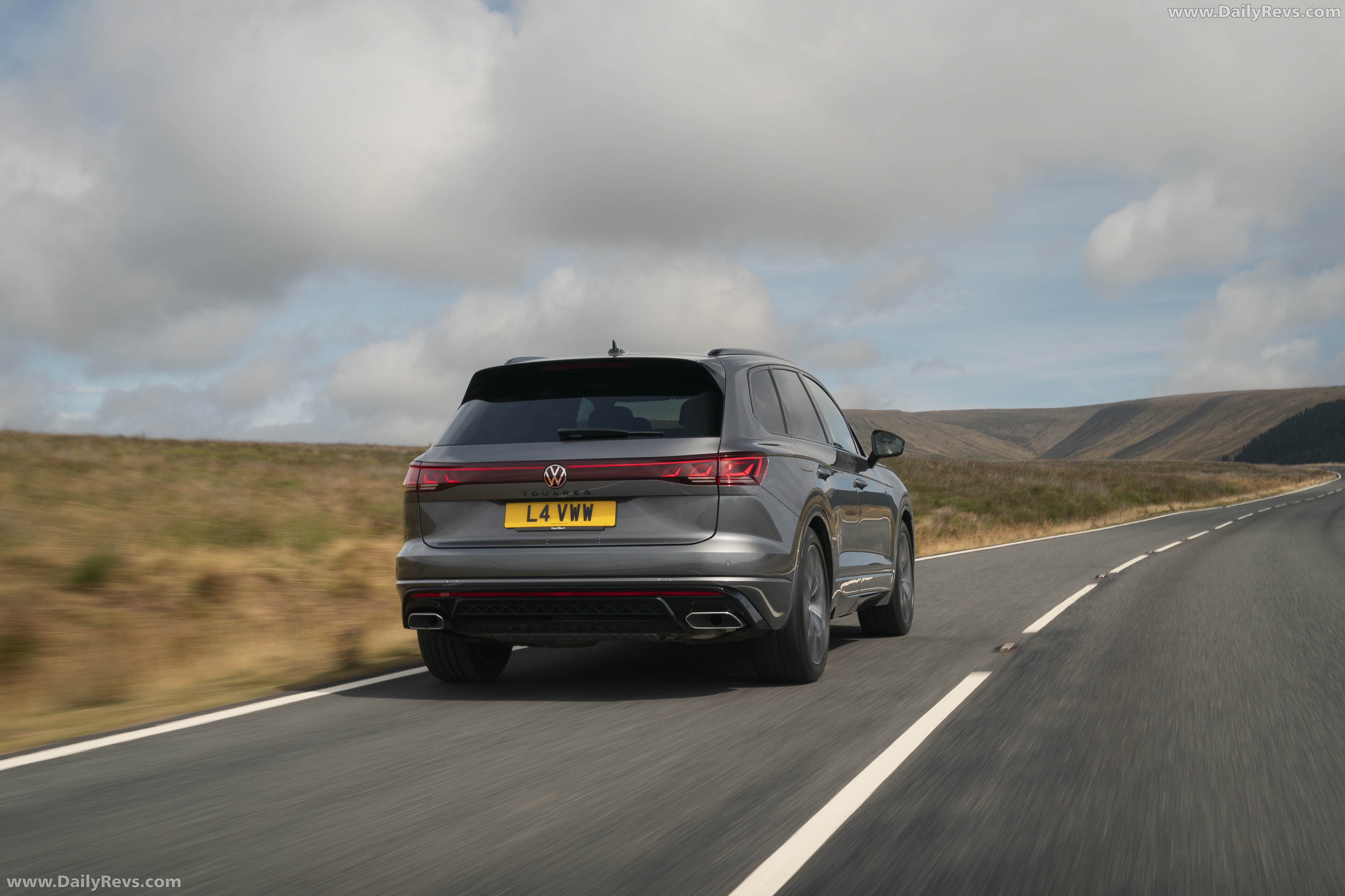 2026 Volkswagen Touareg Final Edition UK Version Rear View