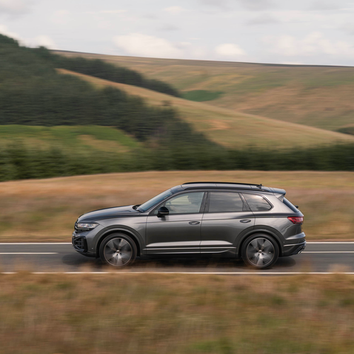 2026 Volkswagen Touareg Final Edition UK Version Side View