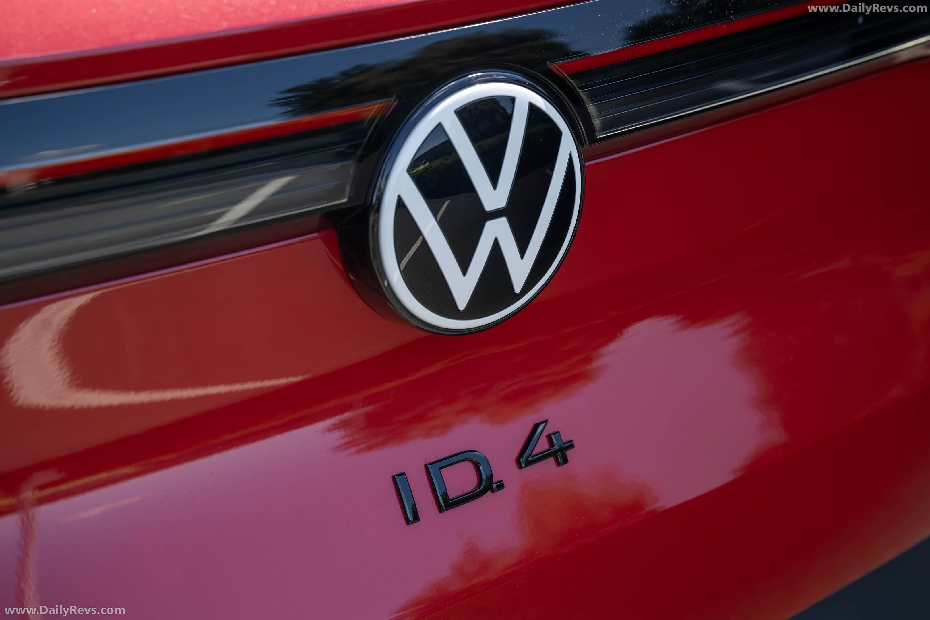 2026 Volkswagen ID.4 Pro Black Edition Exterior