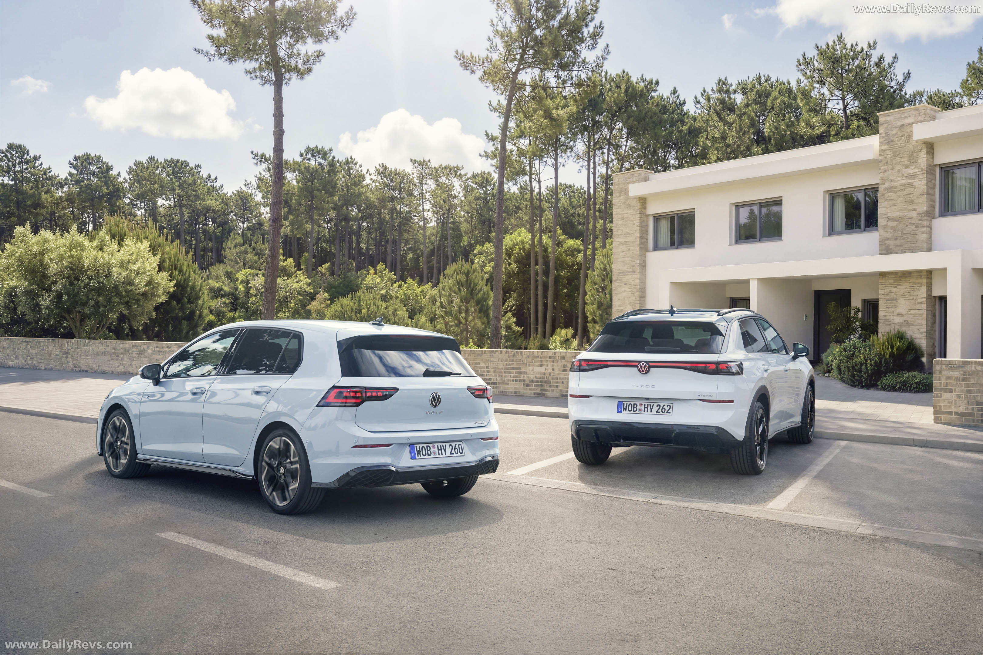 2026 Volkswagen Golf Hybrid Rear View