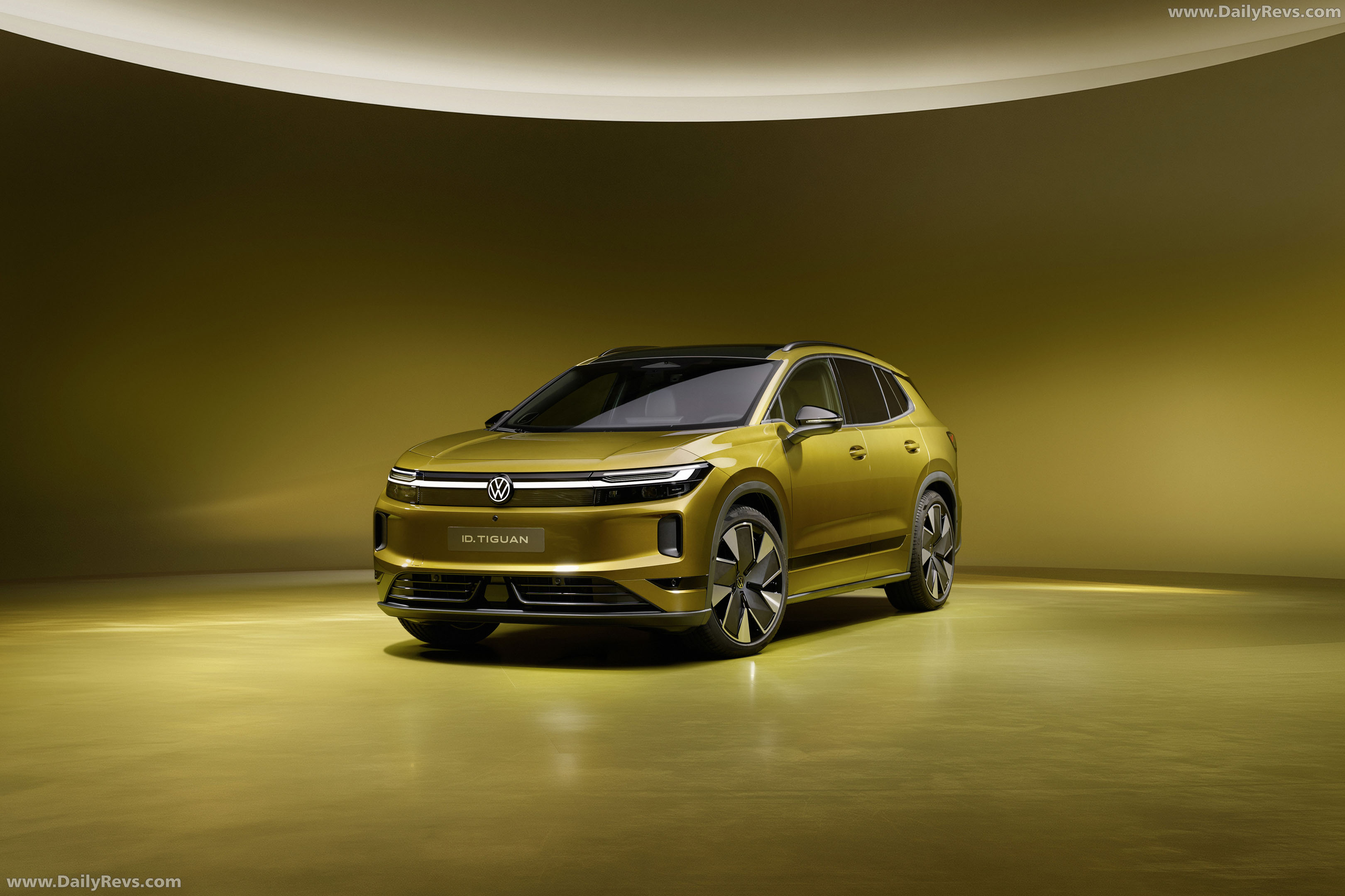 2027 Volkswagen ID. Tiguan Style Front View