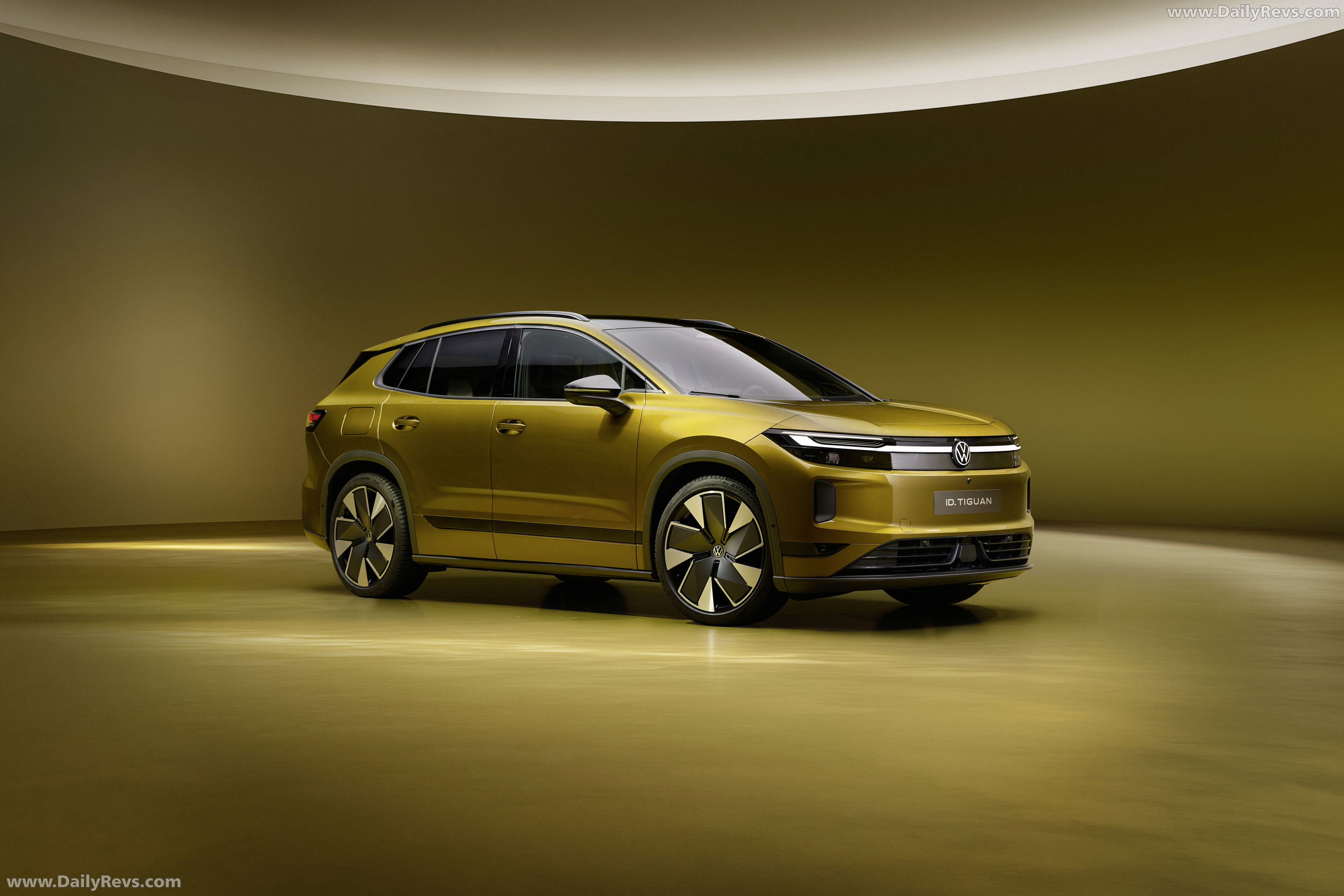 2027 Volkswagen ID. Tiguan Style Front View