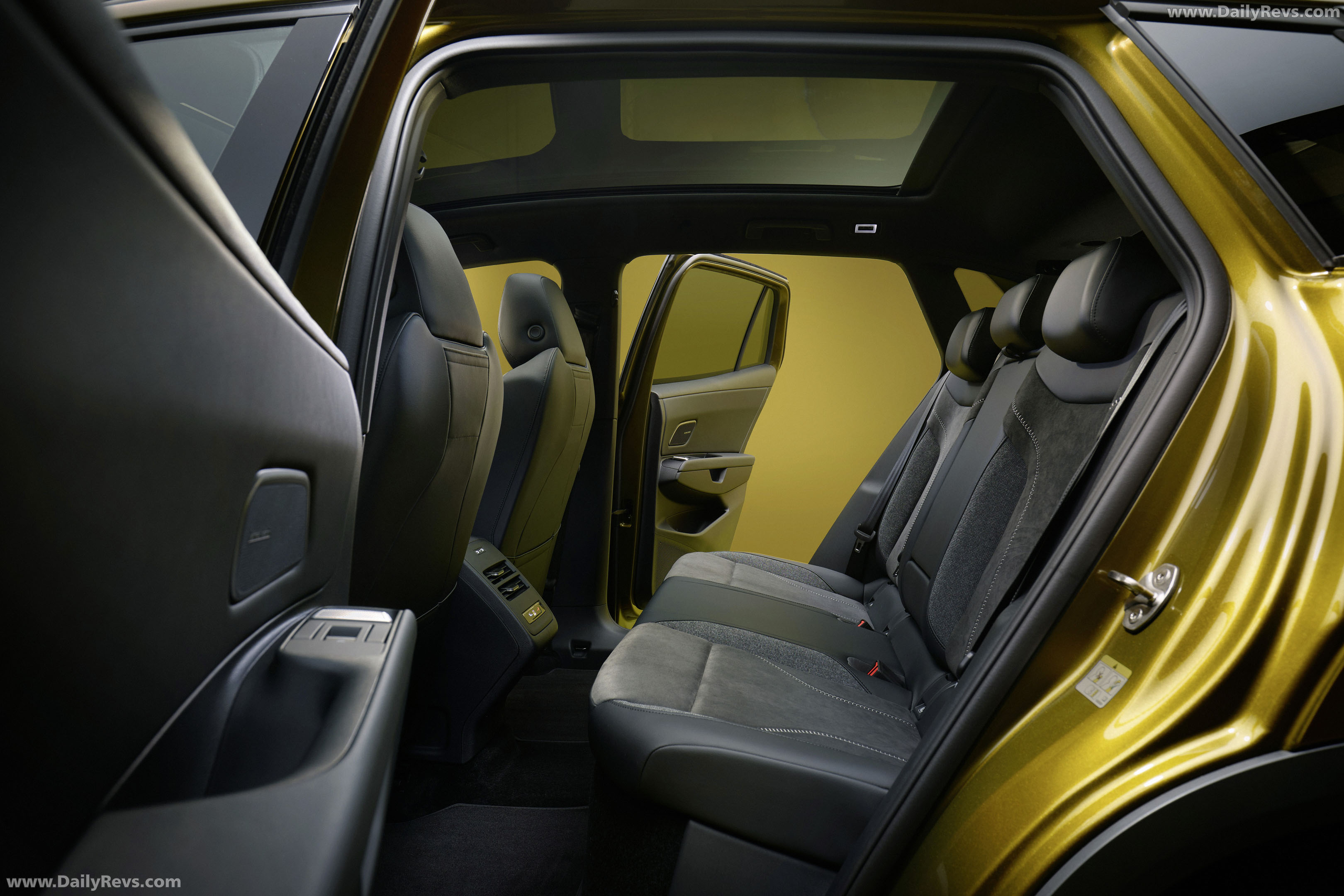 2027 Volkswagen ID. Tiguan Style Interior