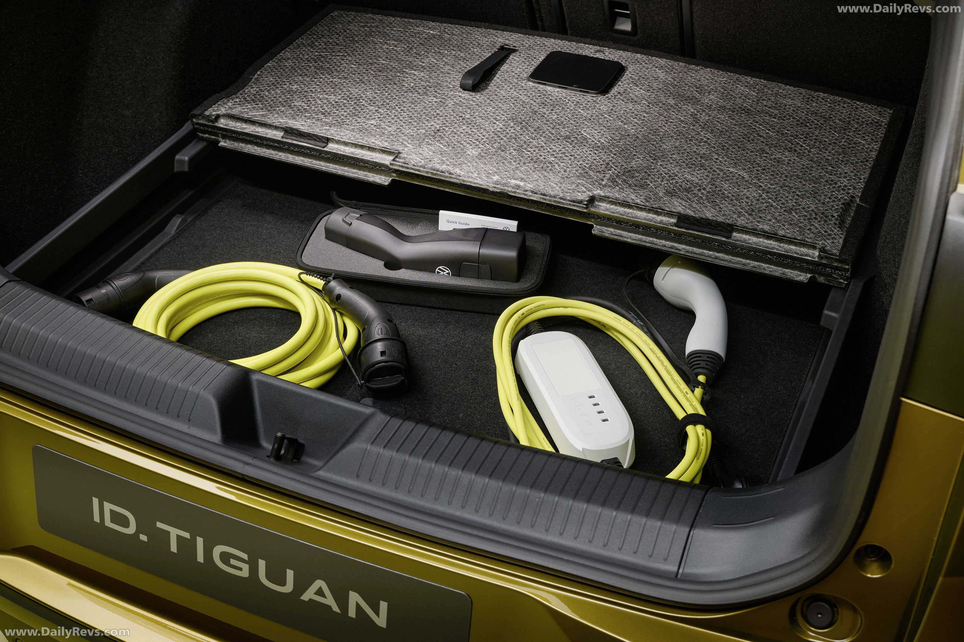 2027 Volkswagen ID. Tiguan Style Interior
