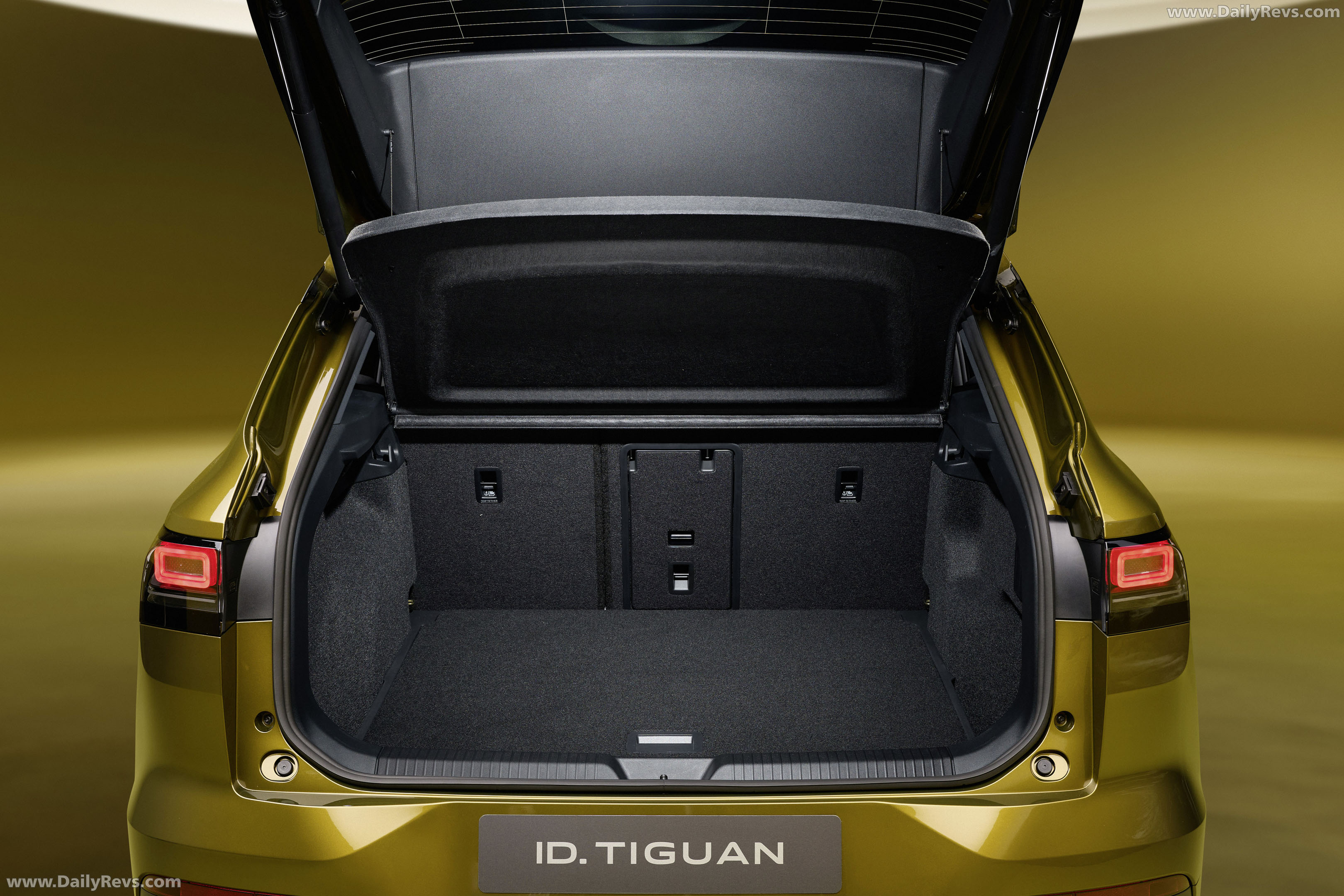 2027 Volkswagen ID. Tiguan Style Interior