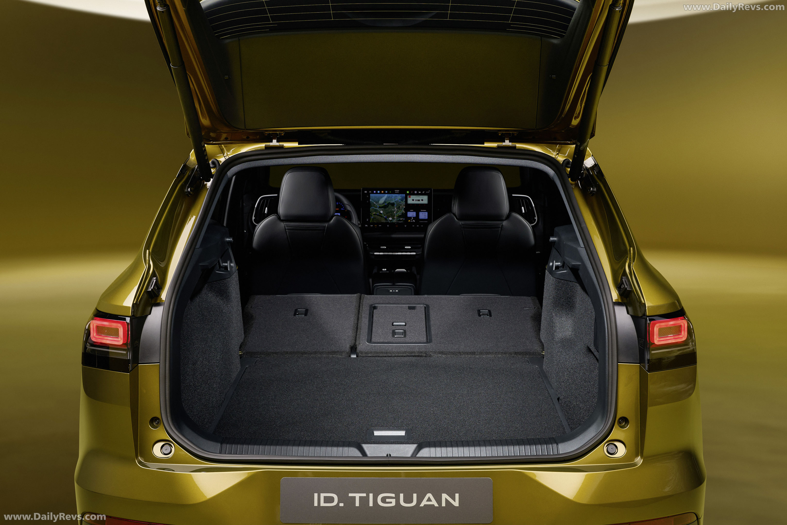 2027 Volkswagen ID. Tiguan Style Interior