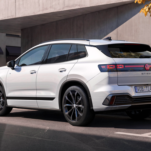 2027 Volkswagen ID. Tiguan R-Line Rear View